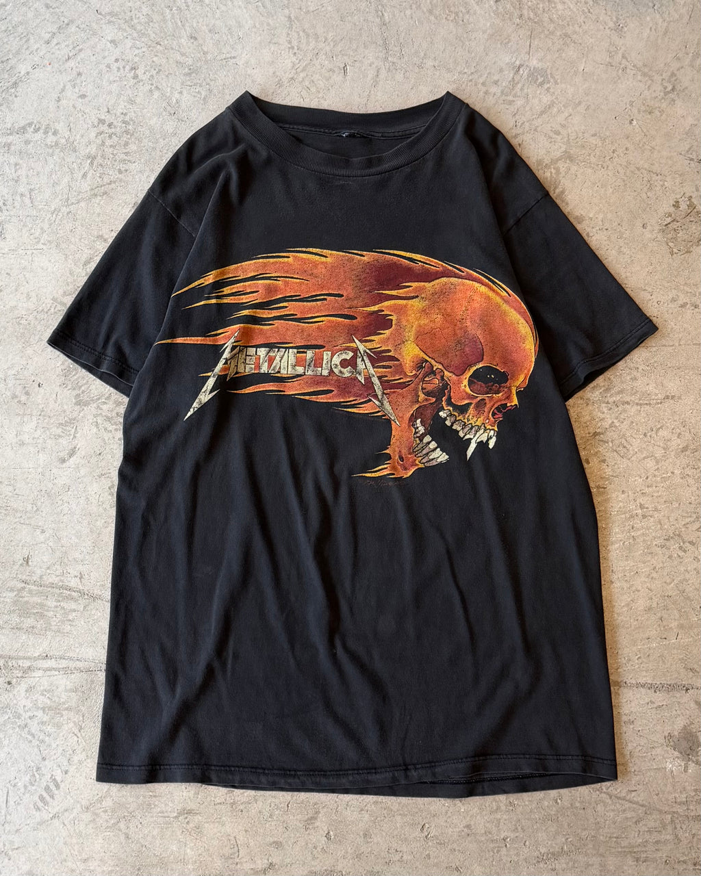 90’s “METALLICA”
“Flaming Skull” t-shirt