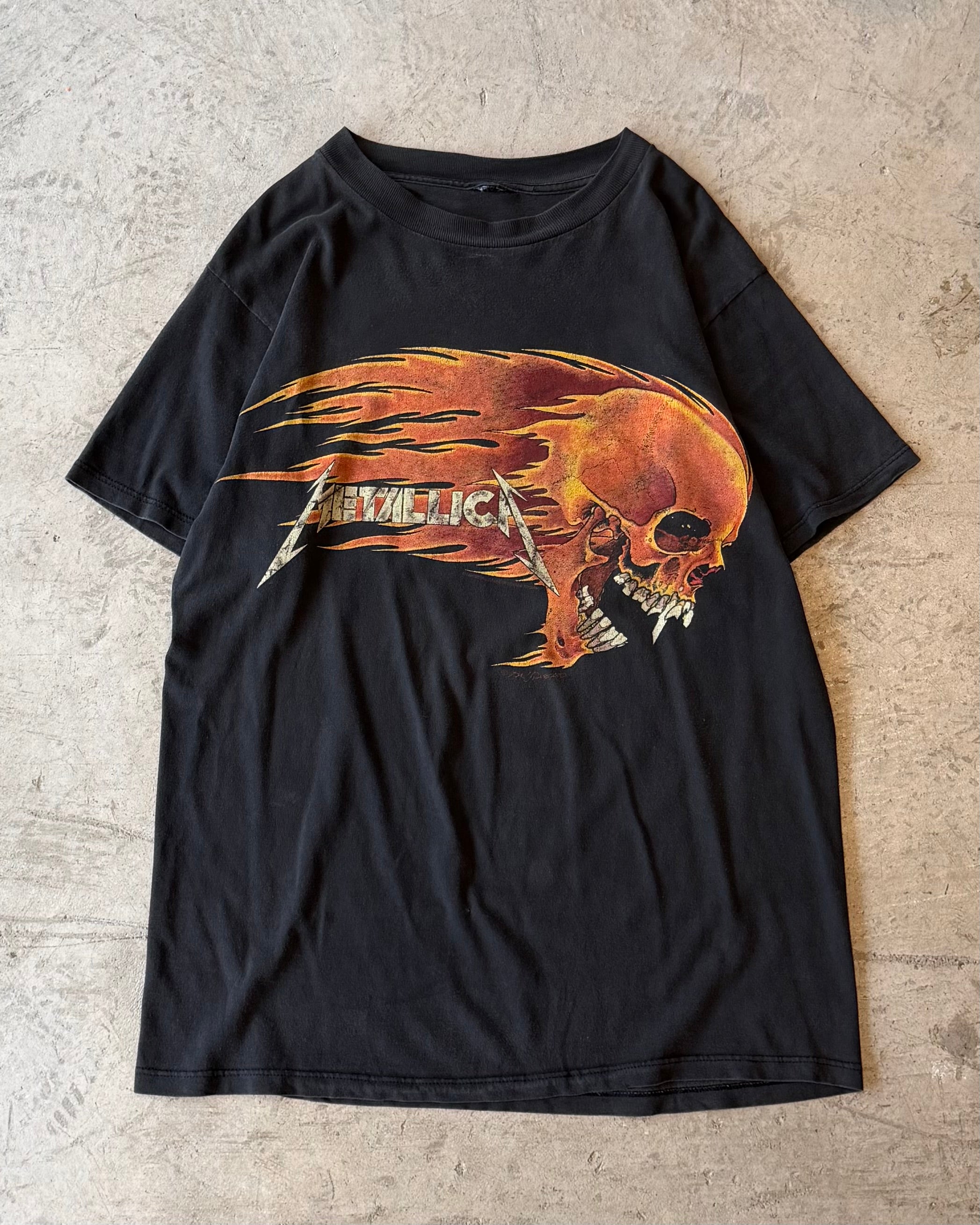 90’s “METALLICA”
“Flaming Skull” t-shirt