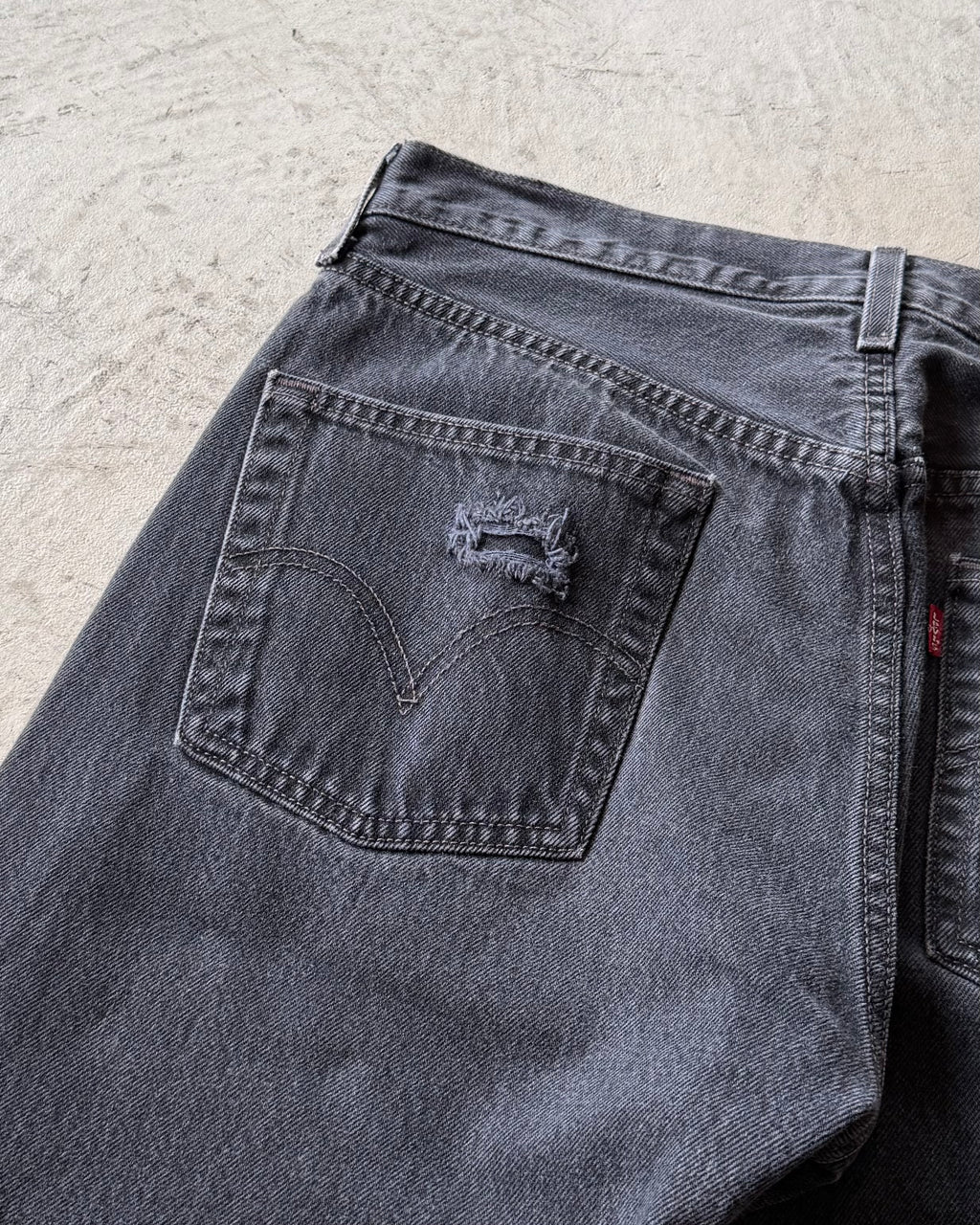 00’s Levi’s “501” damage denim pants 33×30