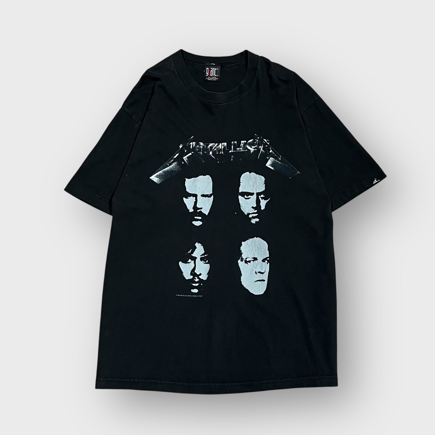 90’s METALLICA
“black album” t-shirt