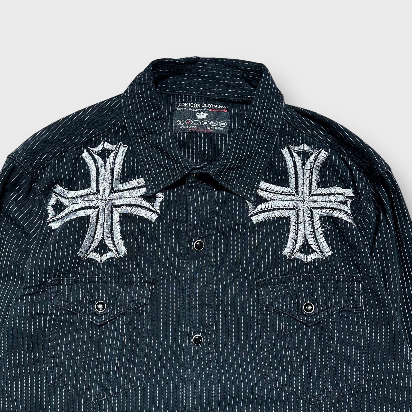 Stripe pattern cross embroidery shirt