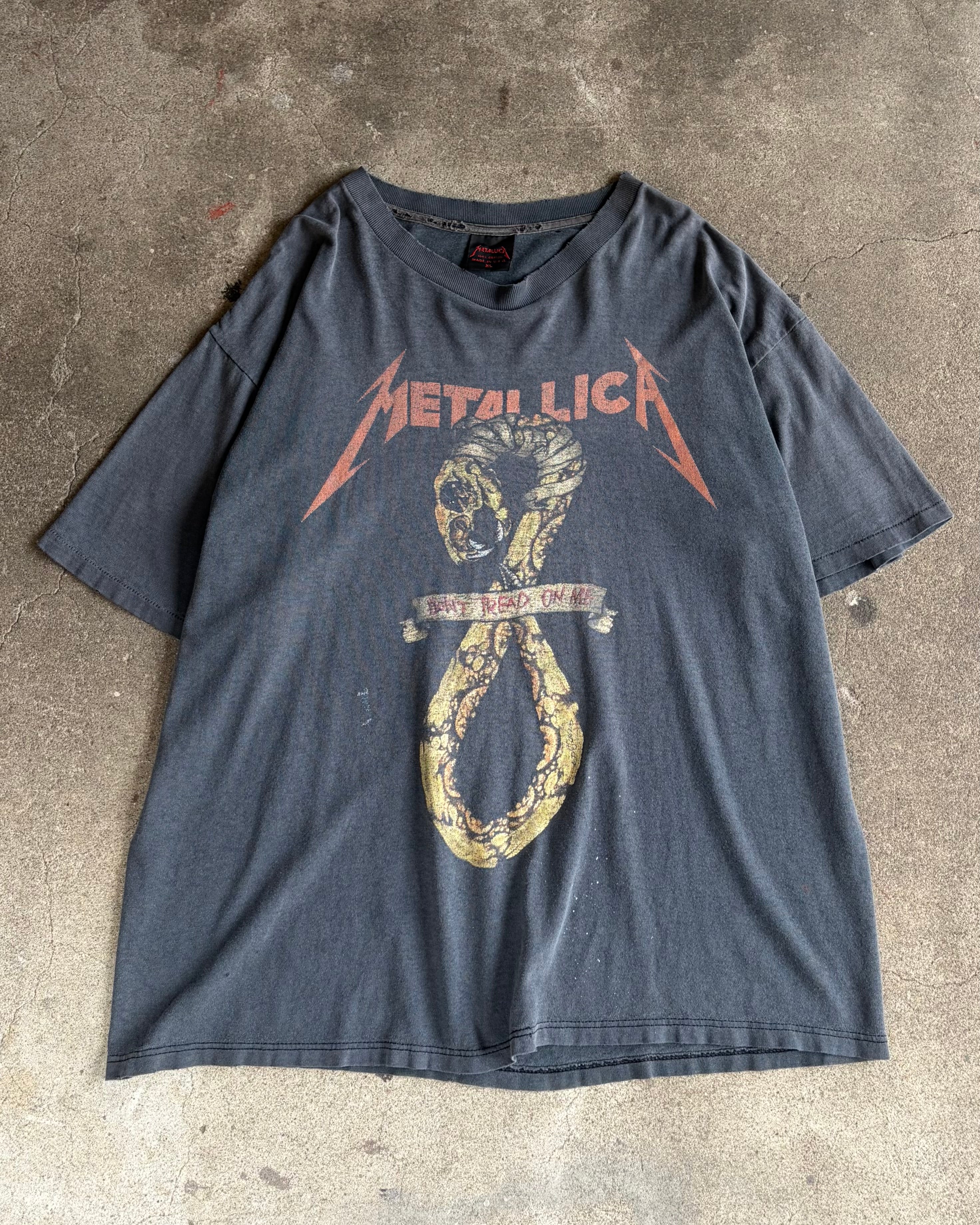 90’s METALLICA
“don't tread on me” t-shirt X-large