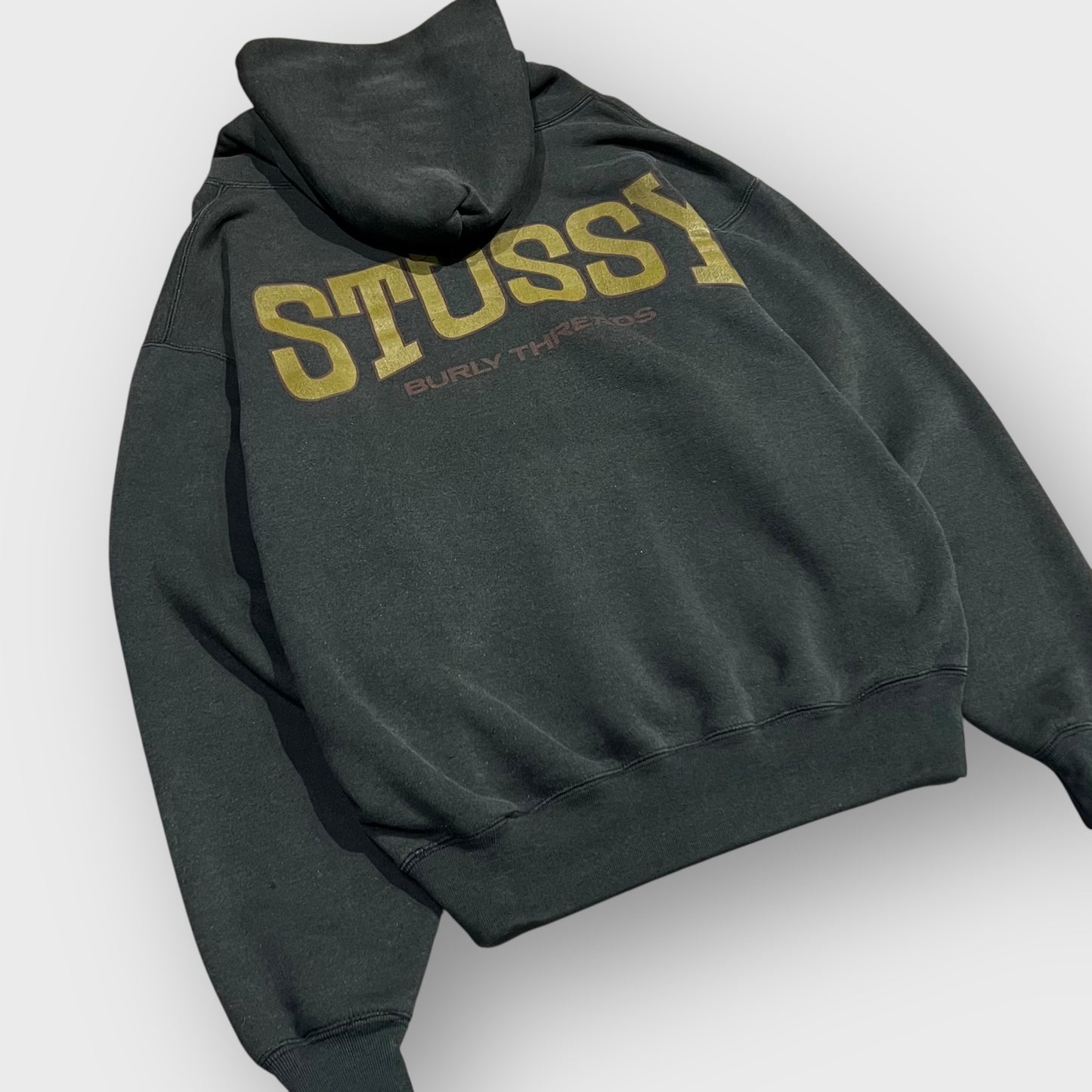 90’s “STUSSY”
logo hoodie