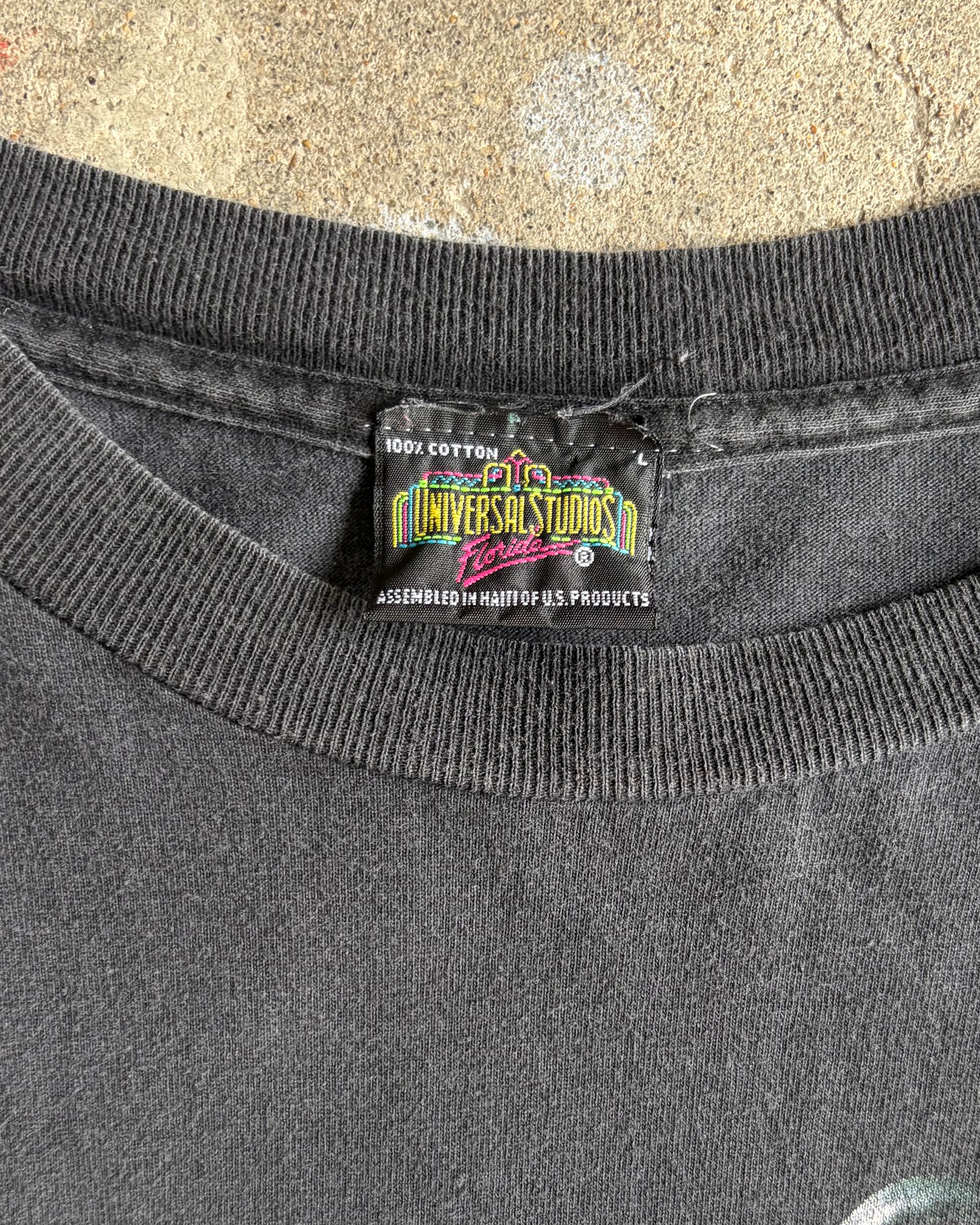 90’s UNIVERSAL STUDIOS FLORIDA
“JAWS” t-shirt