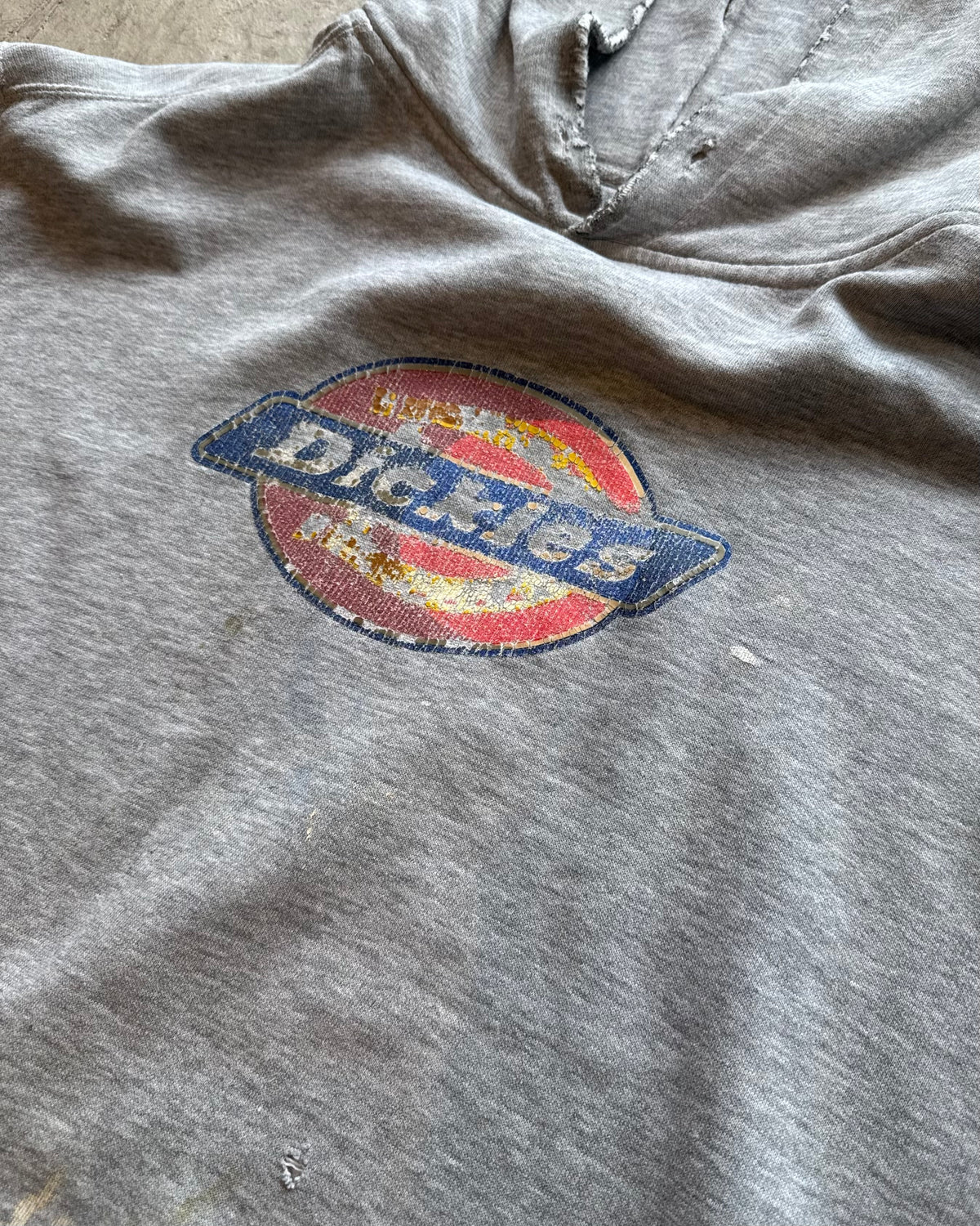 00’s “DICKIES”
faded damage pull-over hoodie LARGE