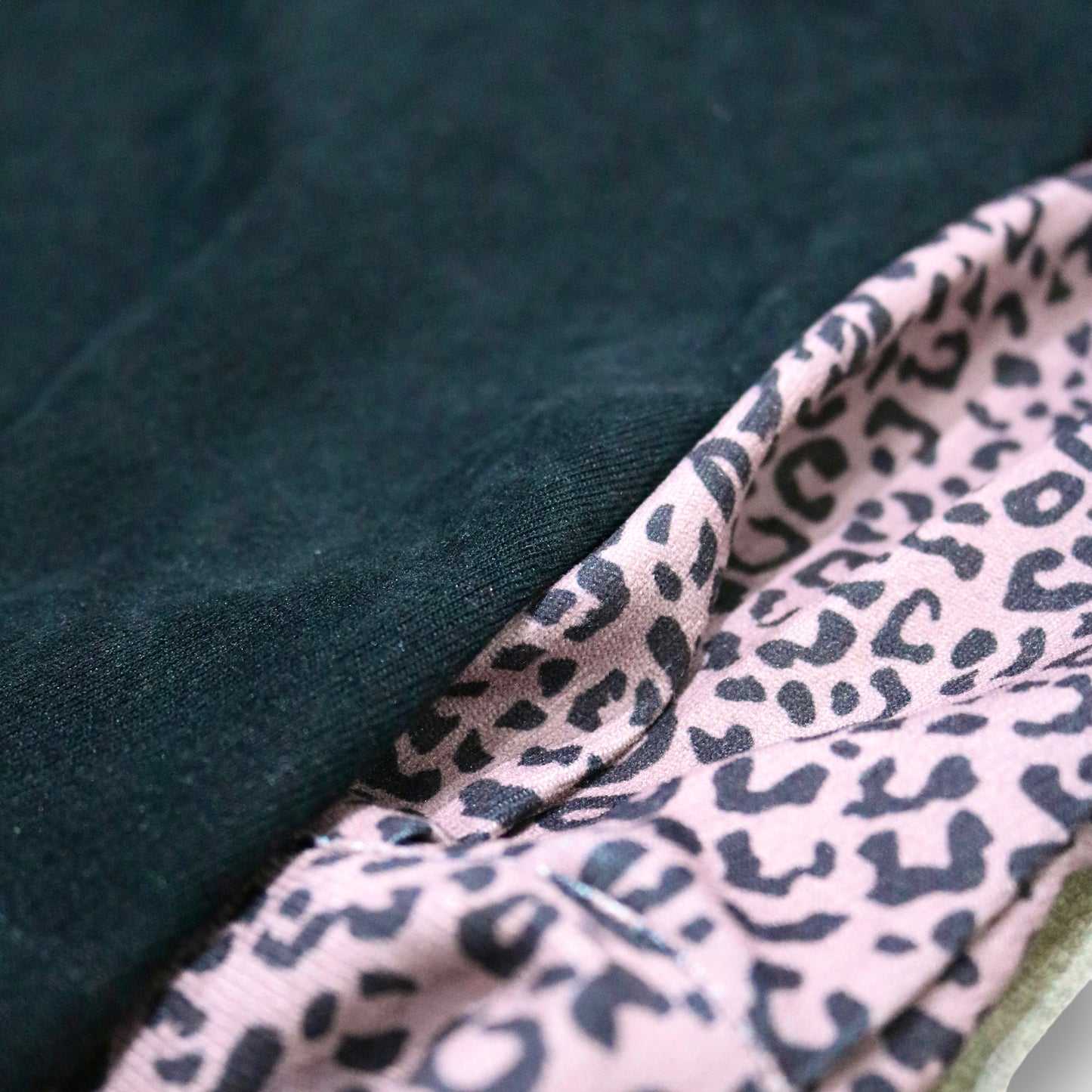 Fake suede leopard switching shirt