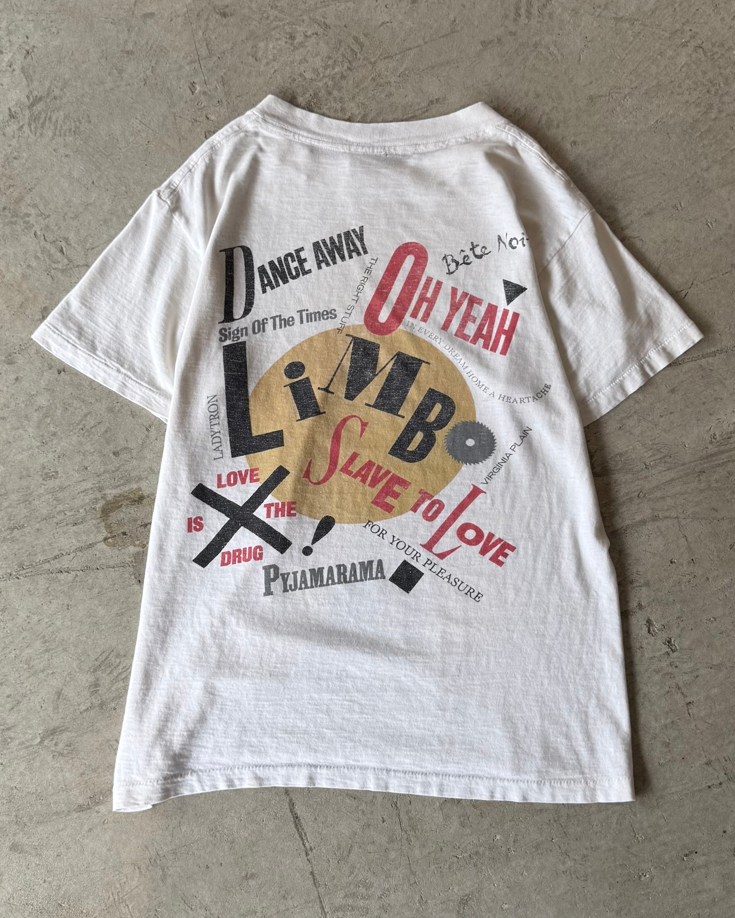 80's
art t-shirt medium