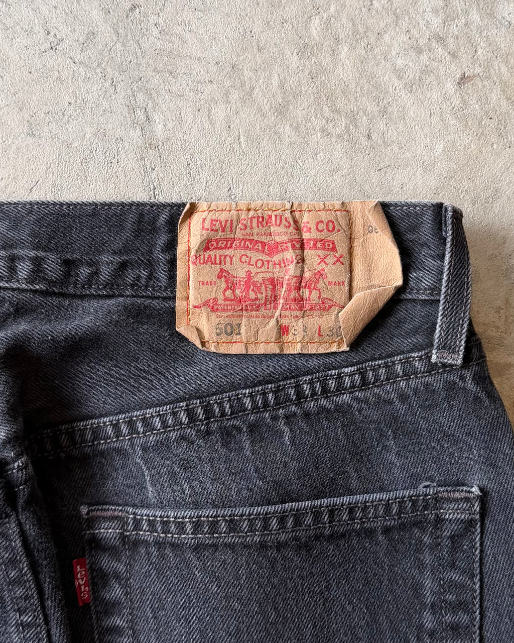 00’s Levi’s “501” damage denim pants 33×30