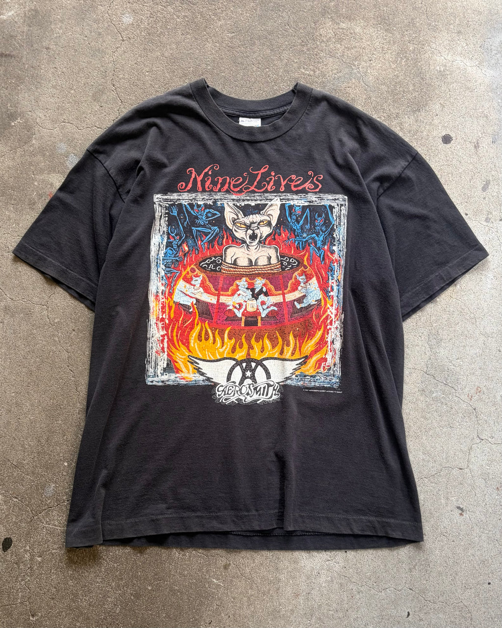 90’s AERO SMITH
“NINE LIVES” tour t-shirt X-large