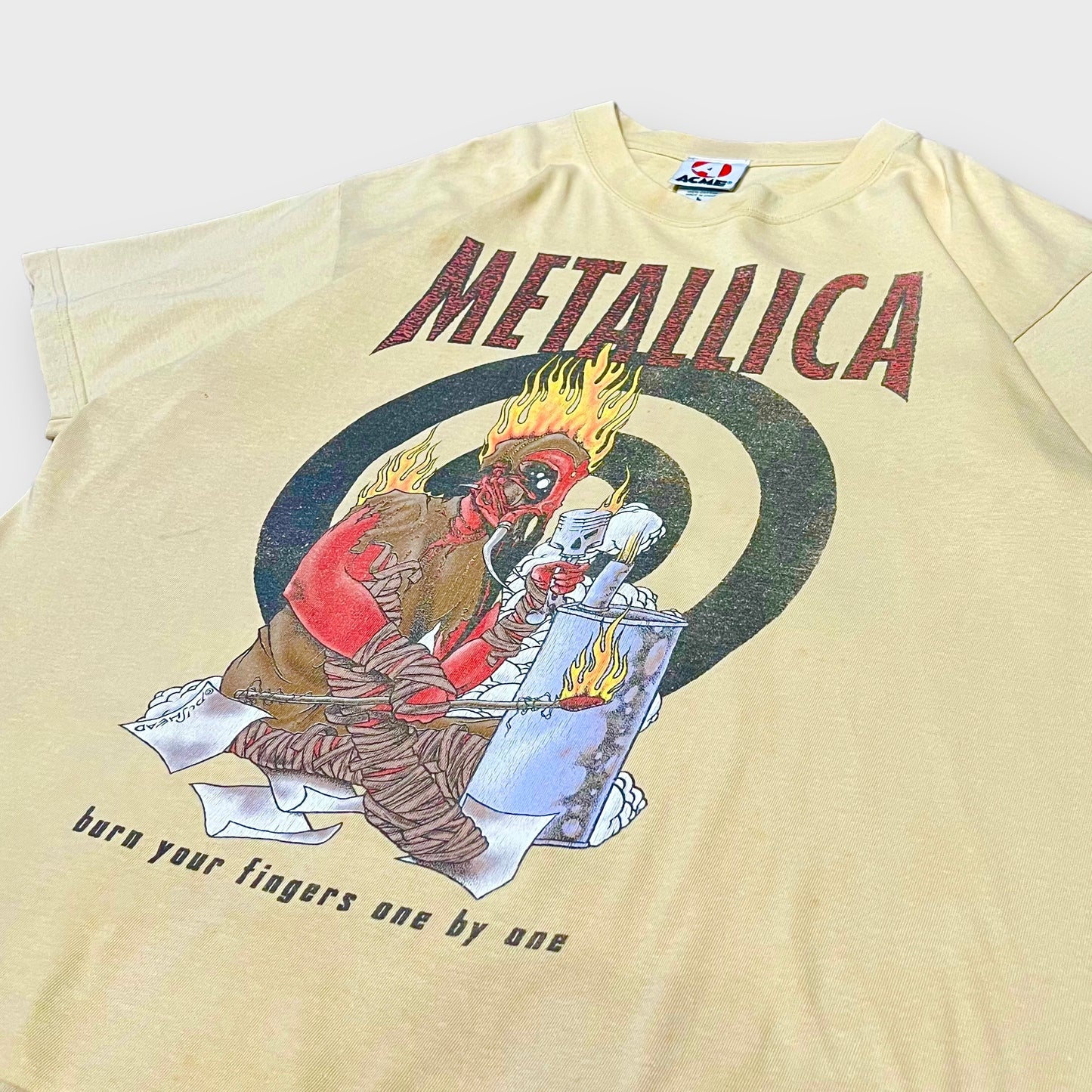 90’s METALLICA
“Pushead”burn your fingers one by one t-shirt