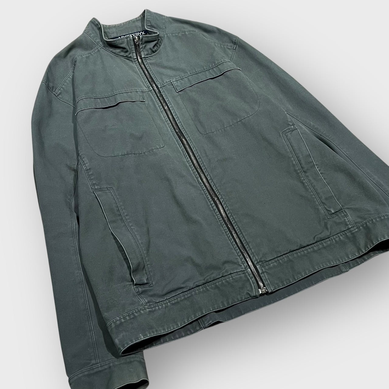90’s-00’s “ARC’TERYX”
crosswire jacket