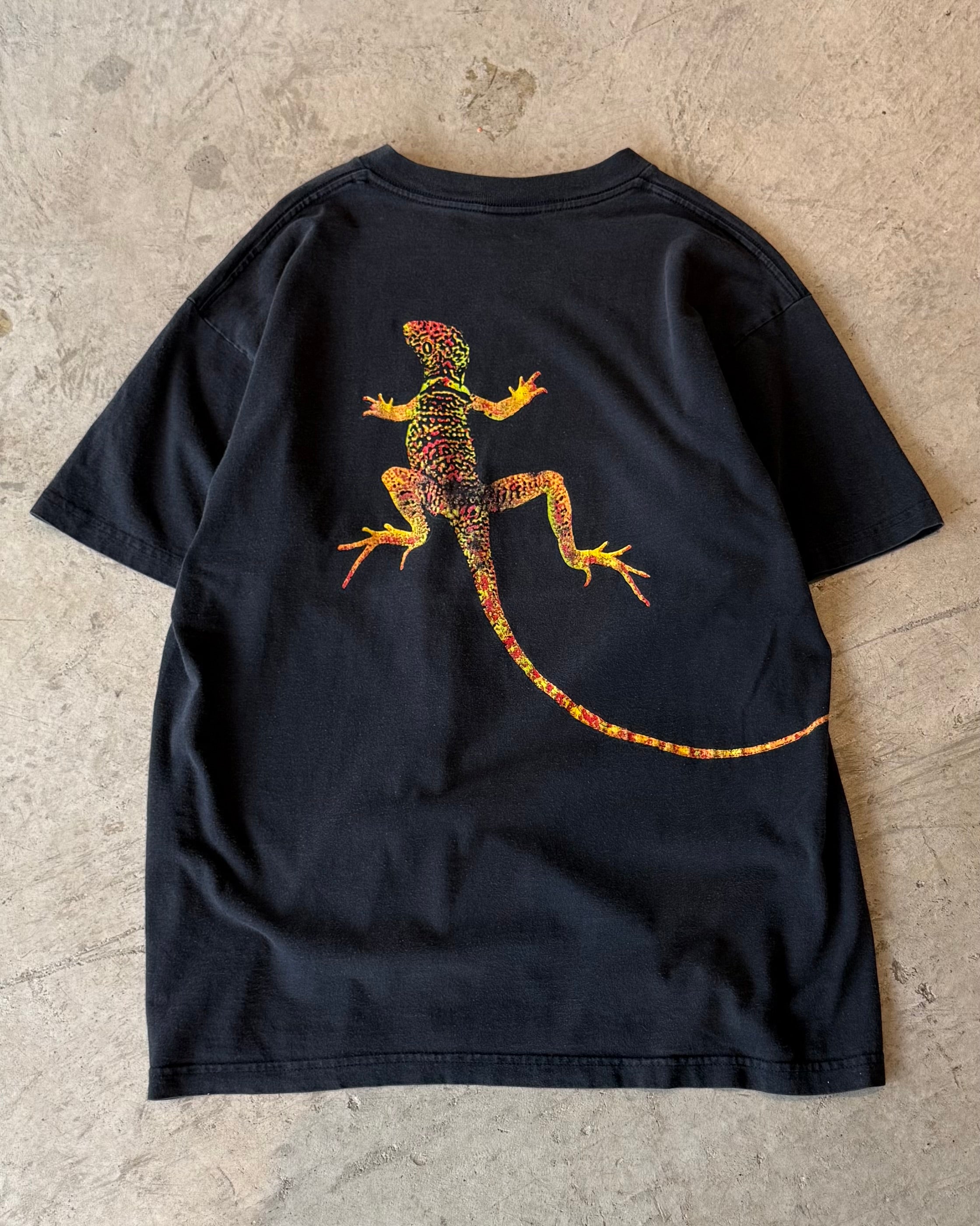 90's Marlboro
"LIZARD" company t-shirt