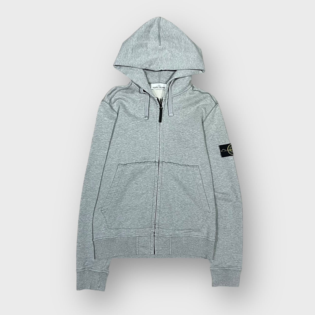 00’s “STONE ISLAND”
zip up hoodie