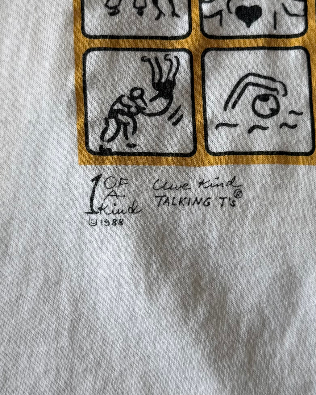80's
graphic t-shirt large