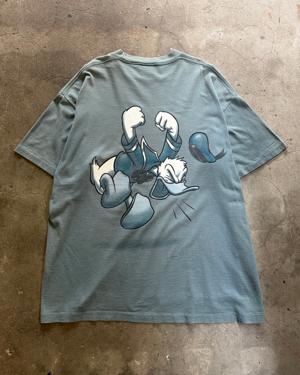 90’s “DONALD DUCK” character t-shirt x-large