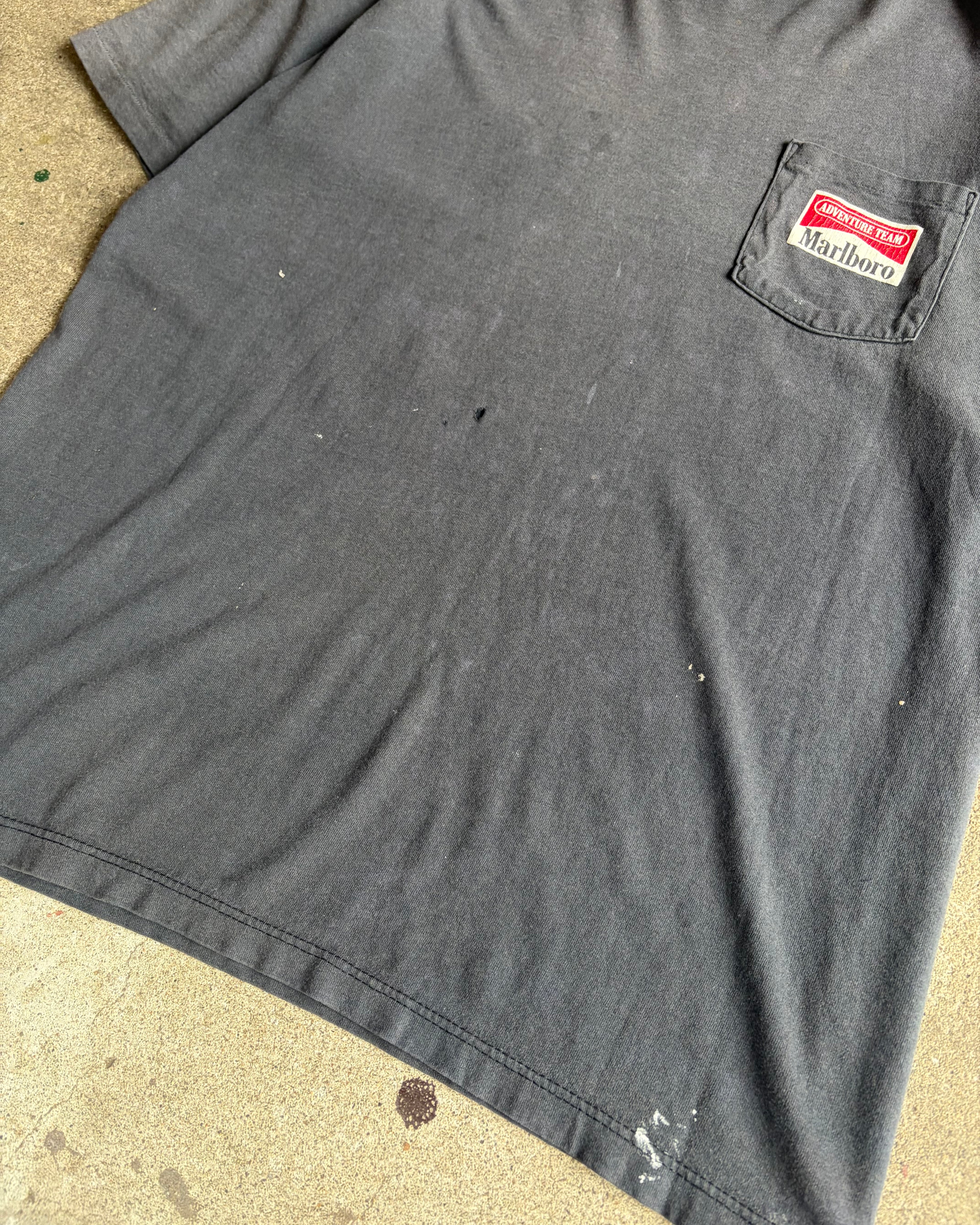 90’s Marlboro
“coyote bluff” company t-shirt     X-LARGE
