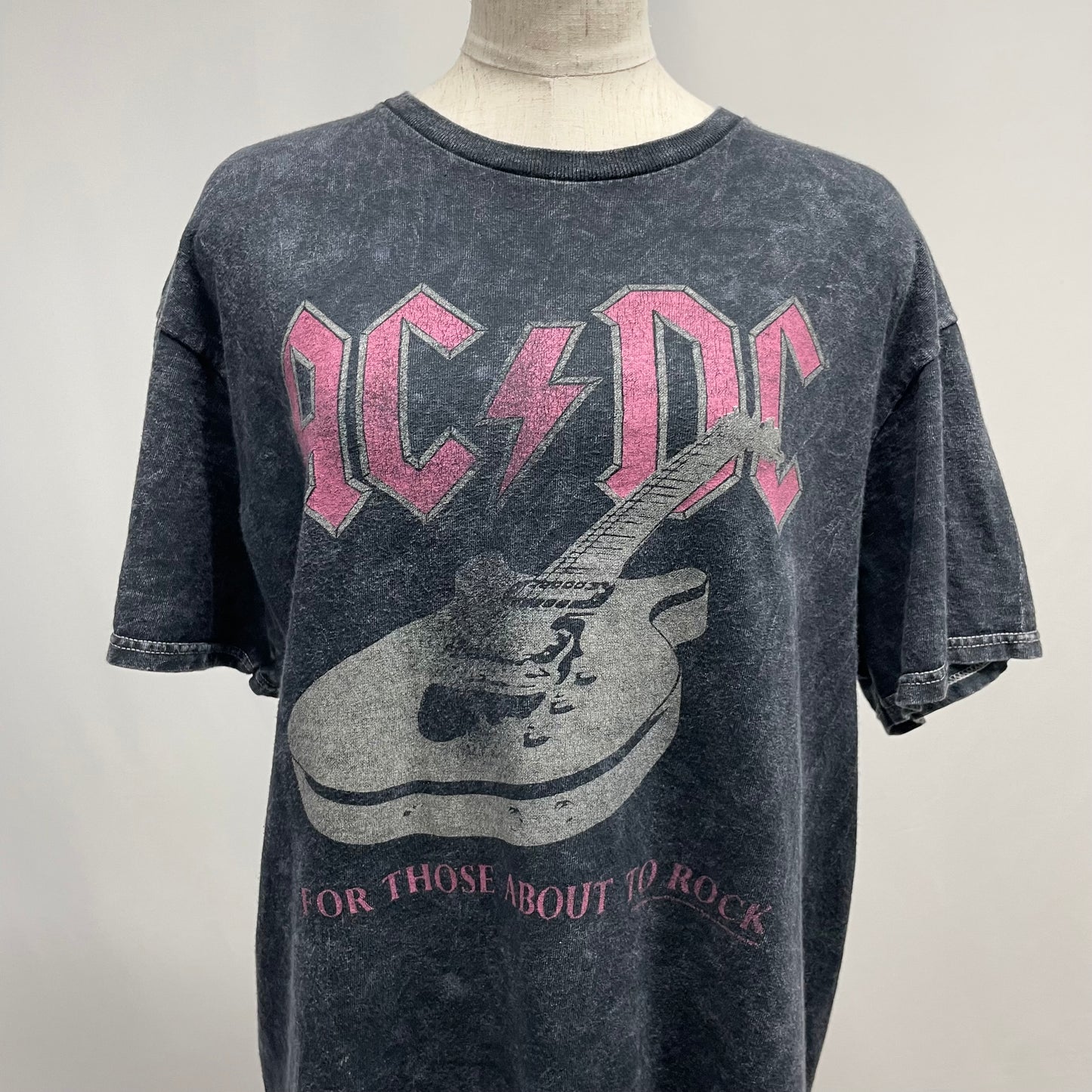 00's "AC/DC" band t-shirt
