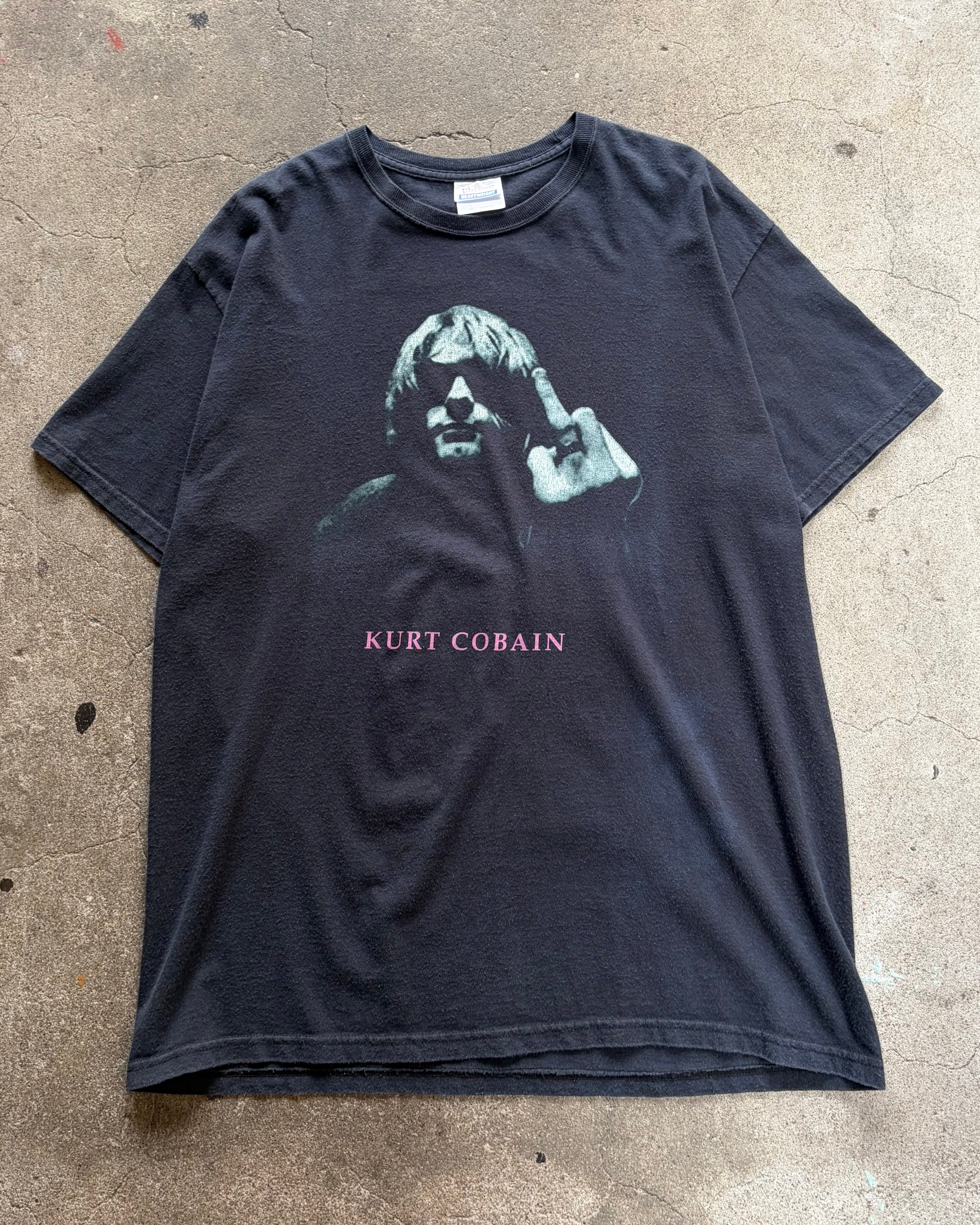 00’s “Kurt Cobain” artist t-shirt large