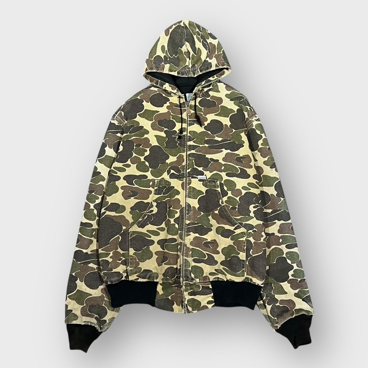 90’s “Carhartt”
camouflage pattern active jacket