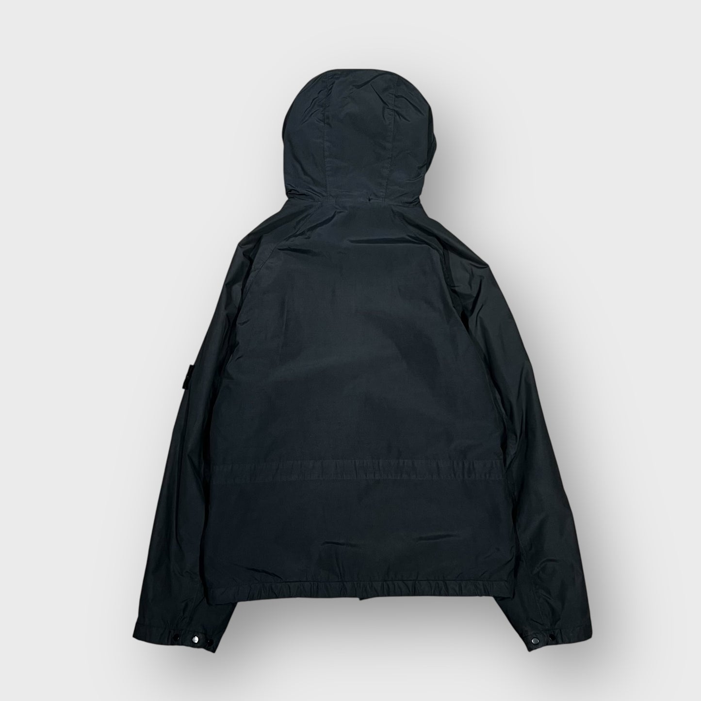 00’s “STONE ISLAND”
hooded nylon jacket