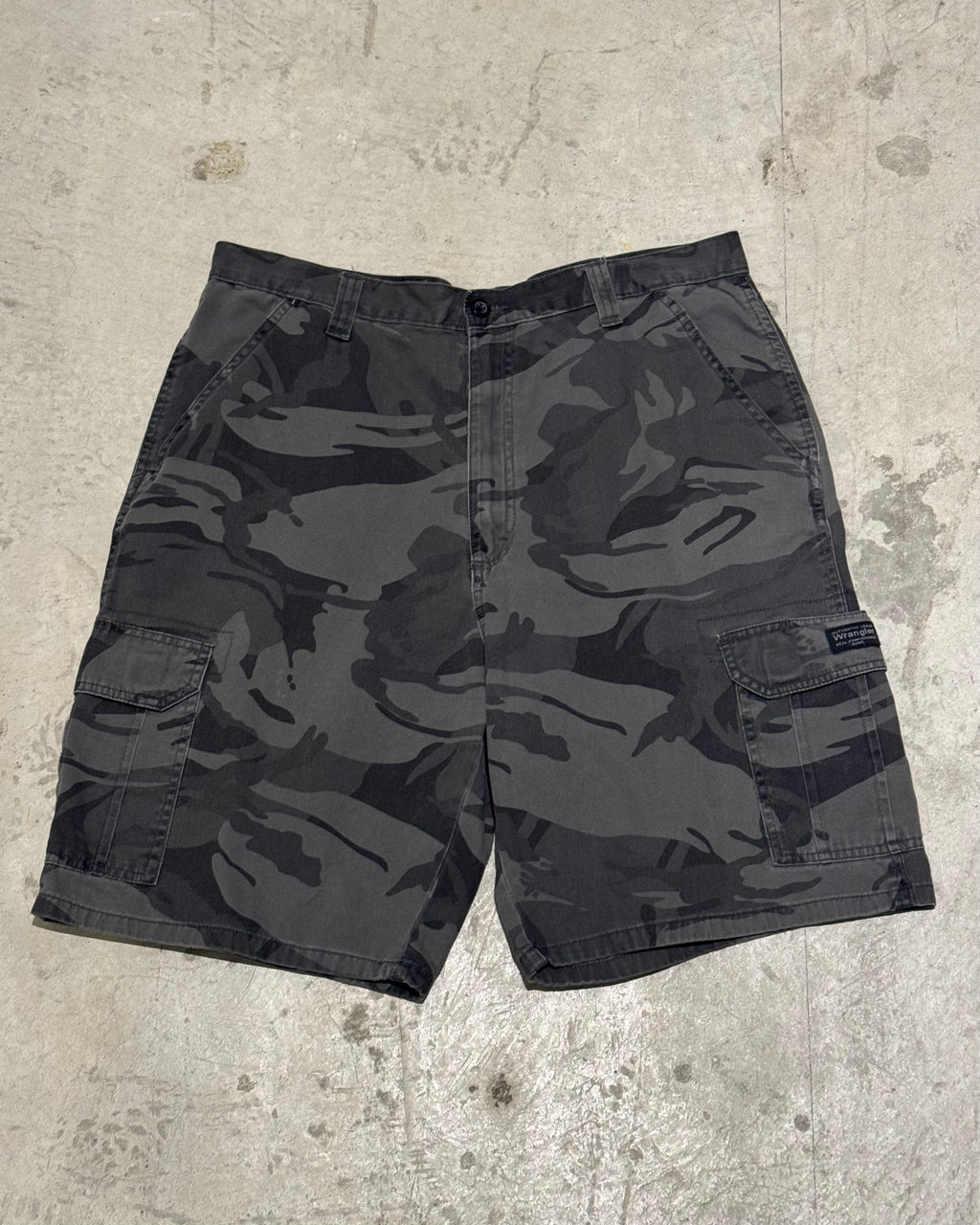 90-00’s “Wrangler” camouflage cargo short pants