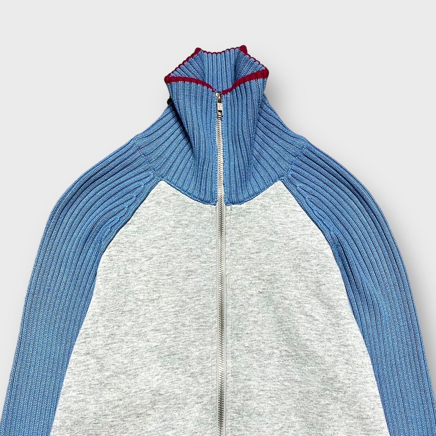 Bi-color high neck knit jacket