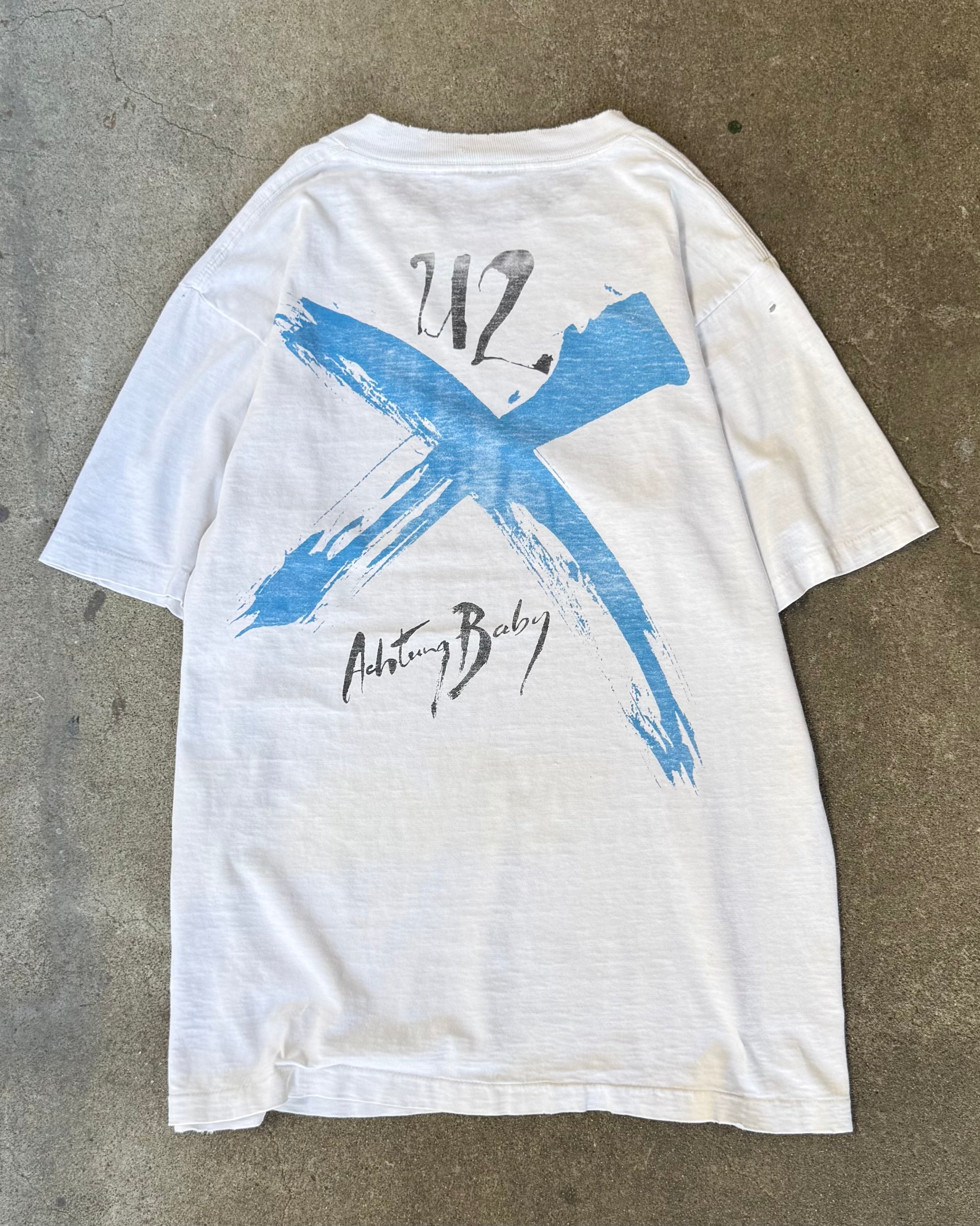 90’s “U2” “Achtung Bady” t-shirt large