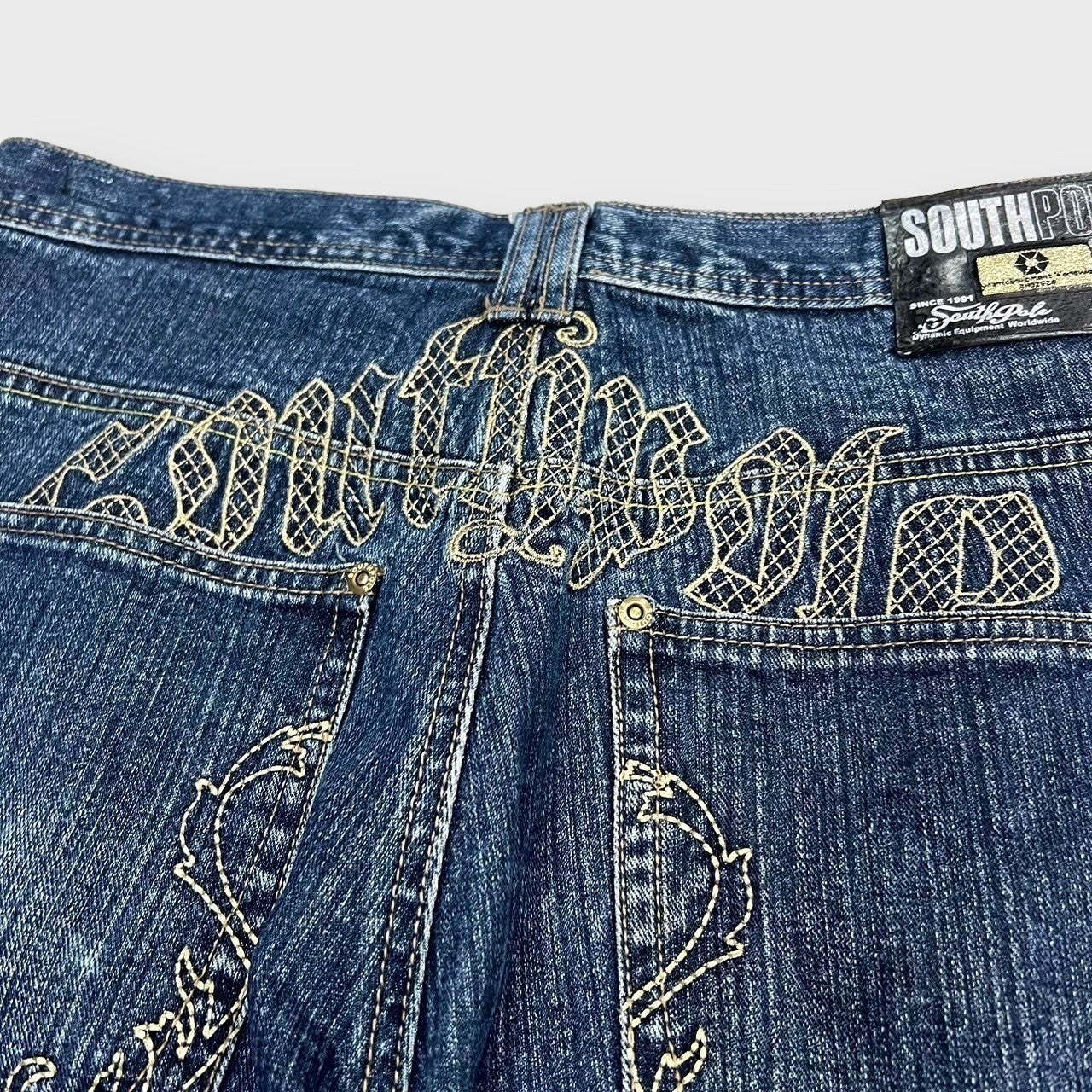 90’s "SOUTH POLE"
Wide denim pants