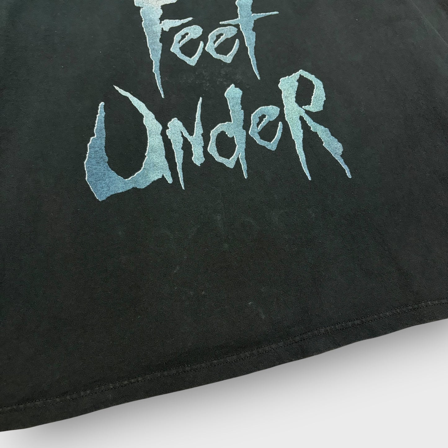 90’s-00’s “SIX FEET UNDER”
band I/s t-shirt