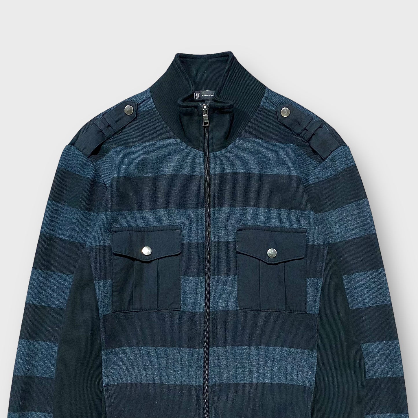 Border pattern high-neck knit jacket