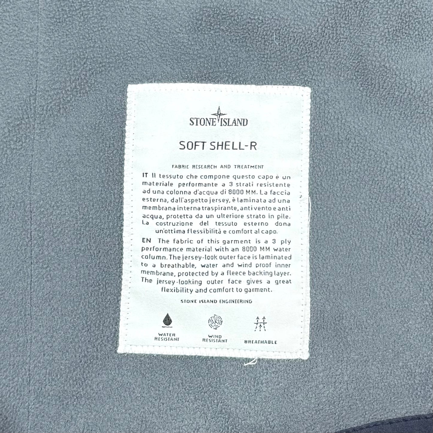 00’s “STONE ISLAND”
soft shell-r jacket