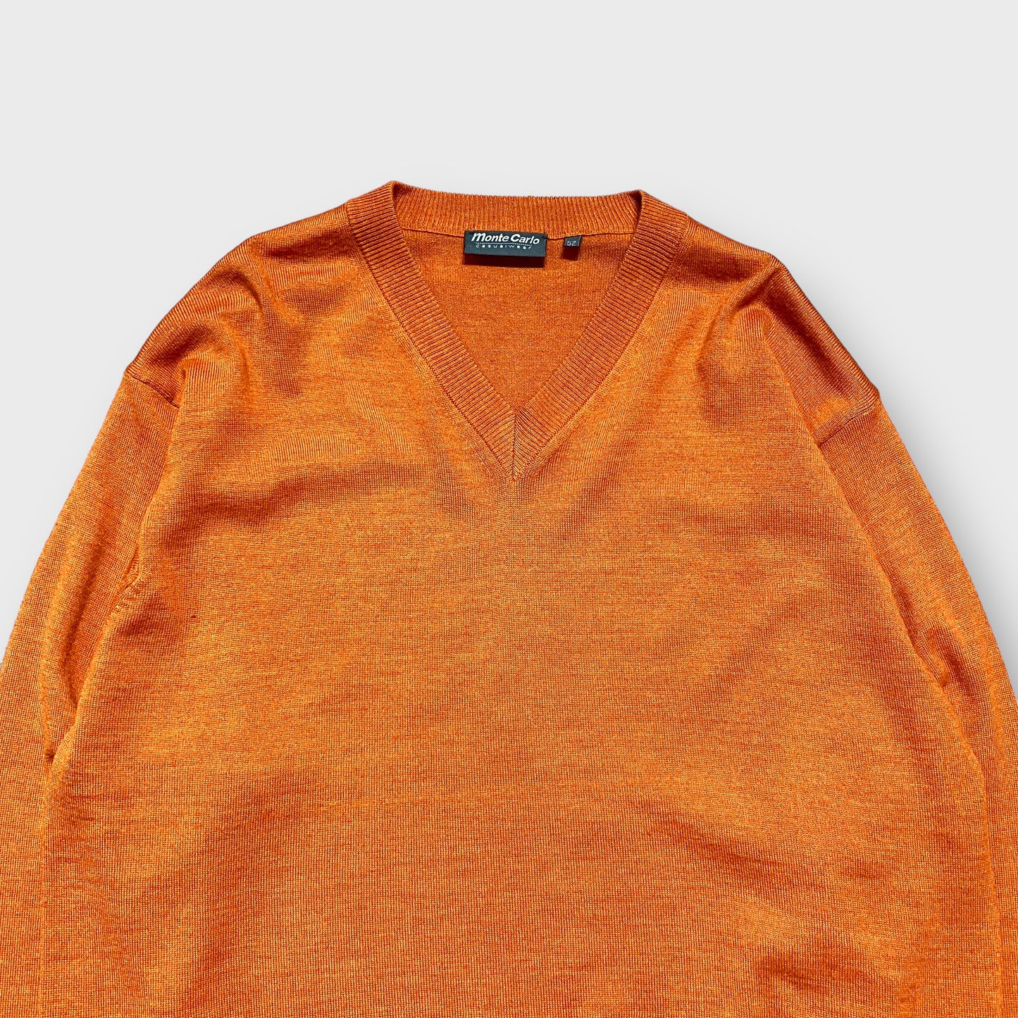 "monte carlo" Orange color v-neck knit sweater