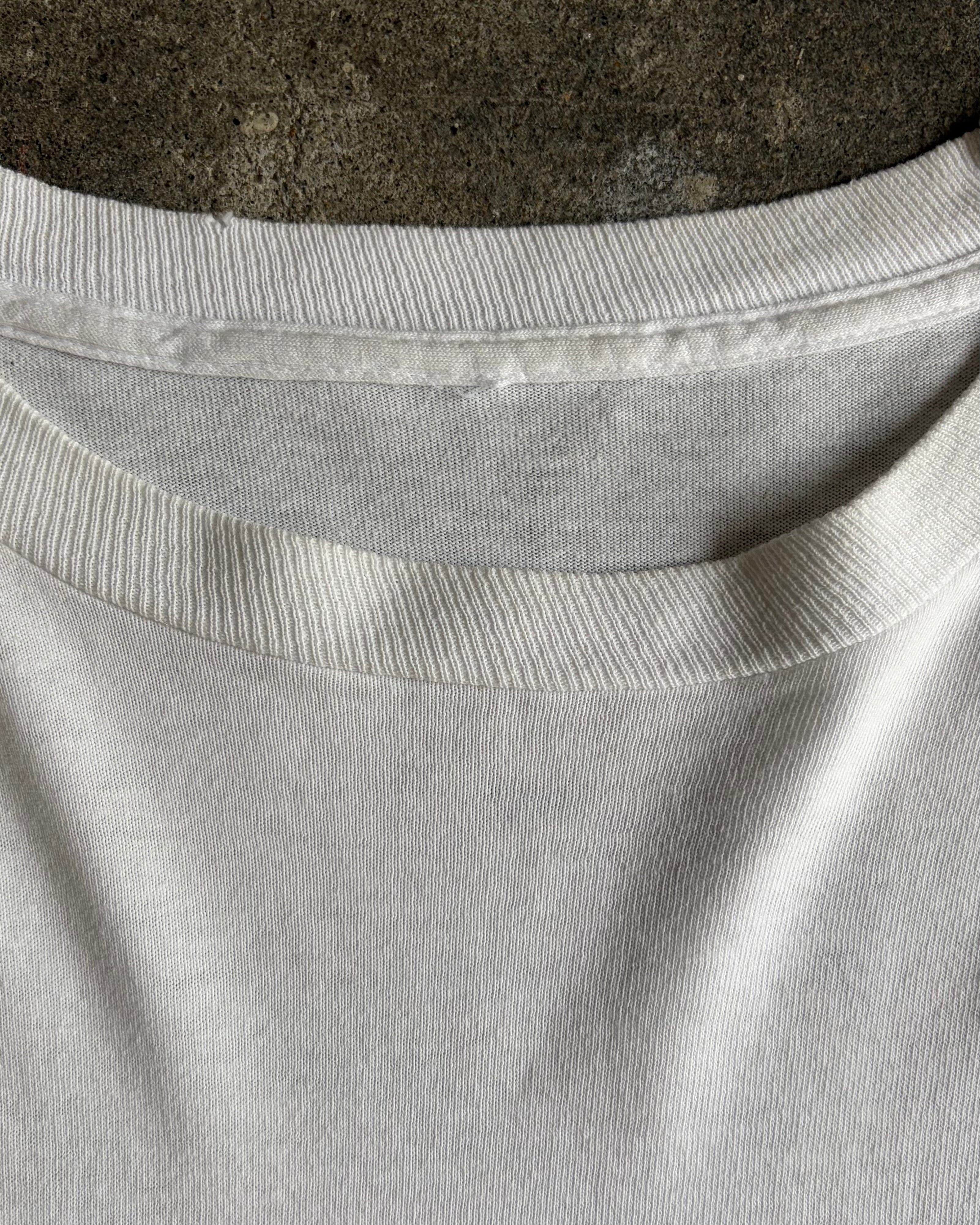 00’s Marlboro
“cowboy” company t-shirt