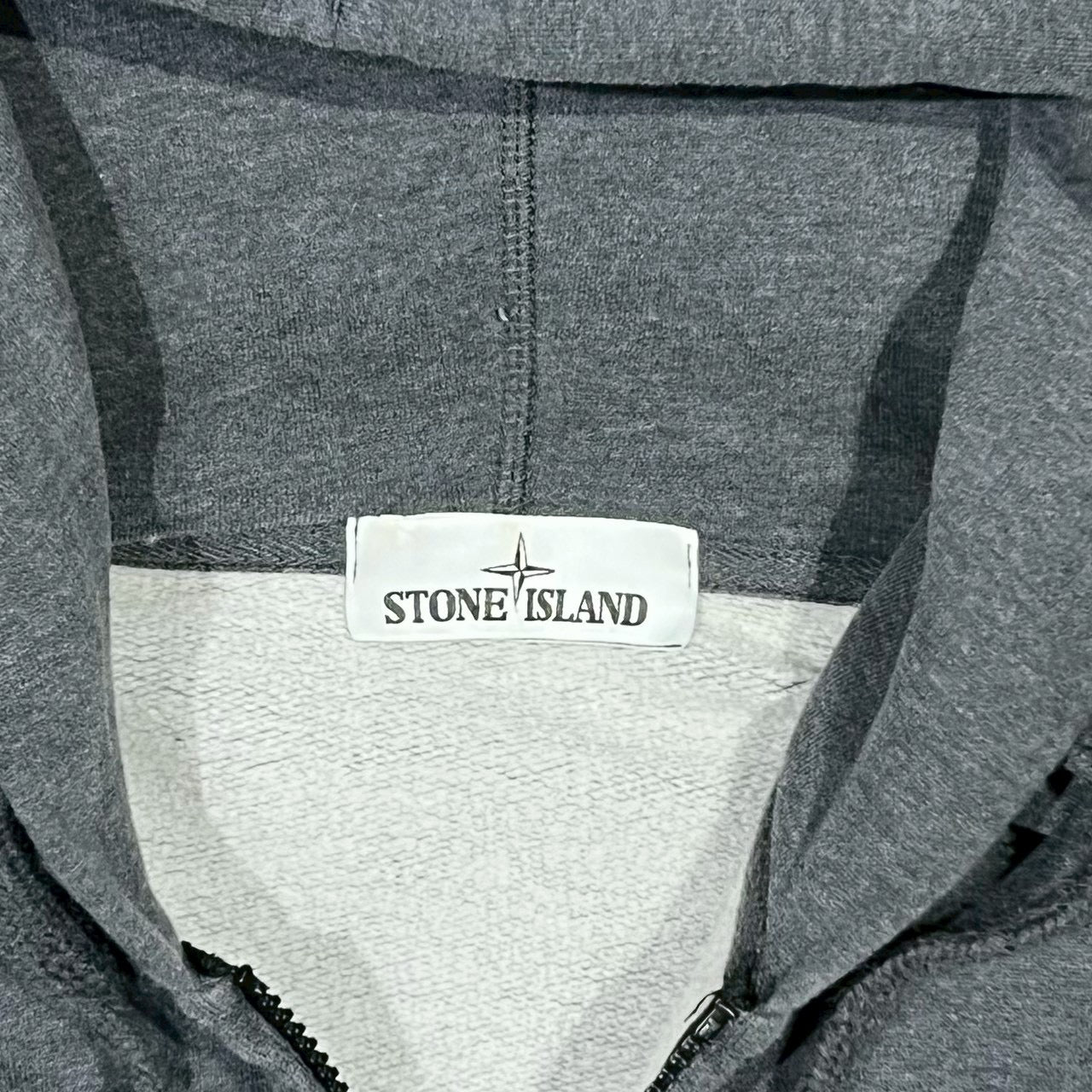 00’s “STONE ISLAND”
zip up hoodie