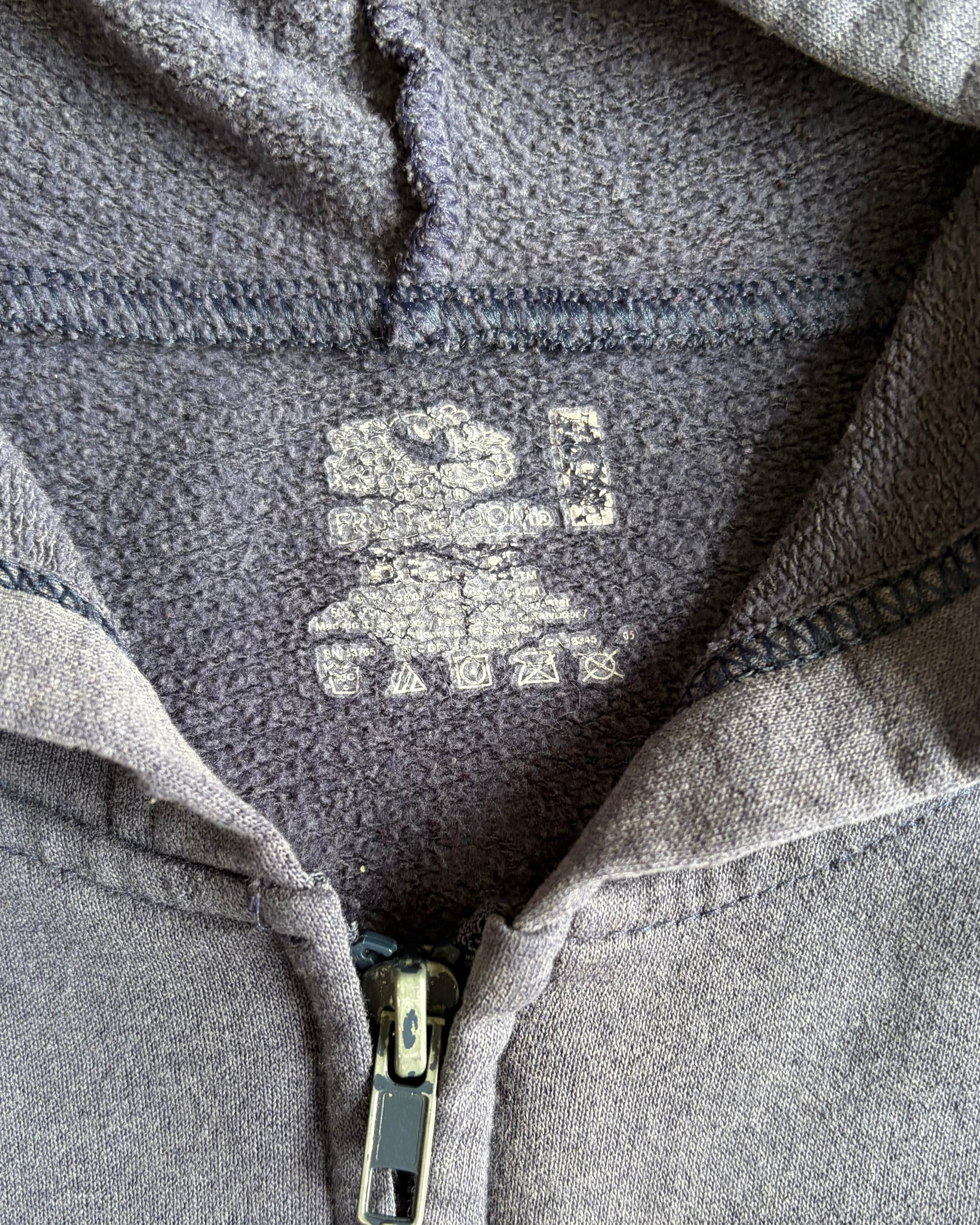 00’s “RED HOT CHILI PEPPERS”
zip up hoodie
