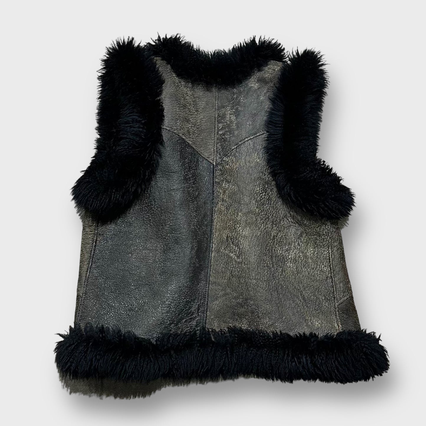 Fake suede switching fur vest
