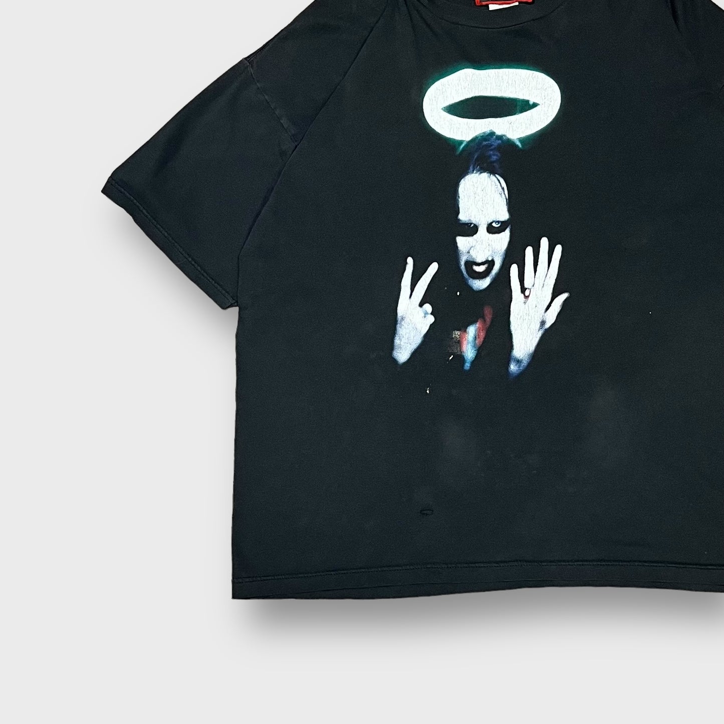 1997 Marilyn Manson
“middle fingers”t-shirt