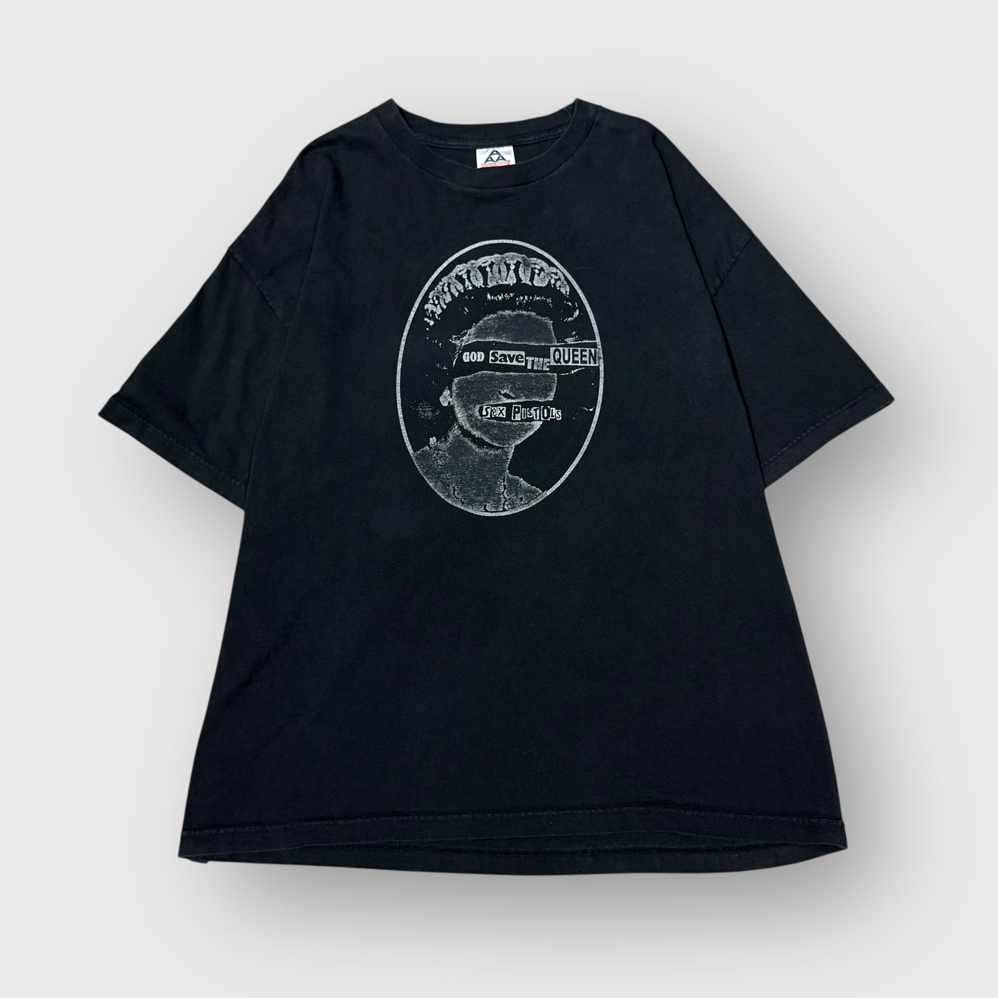 00’s “sex pistols” band t-shirt