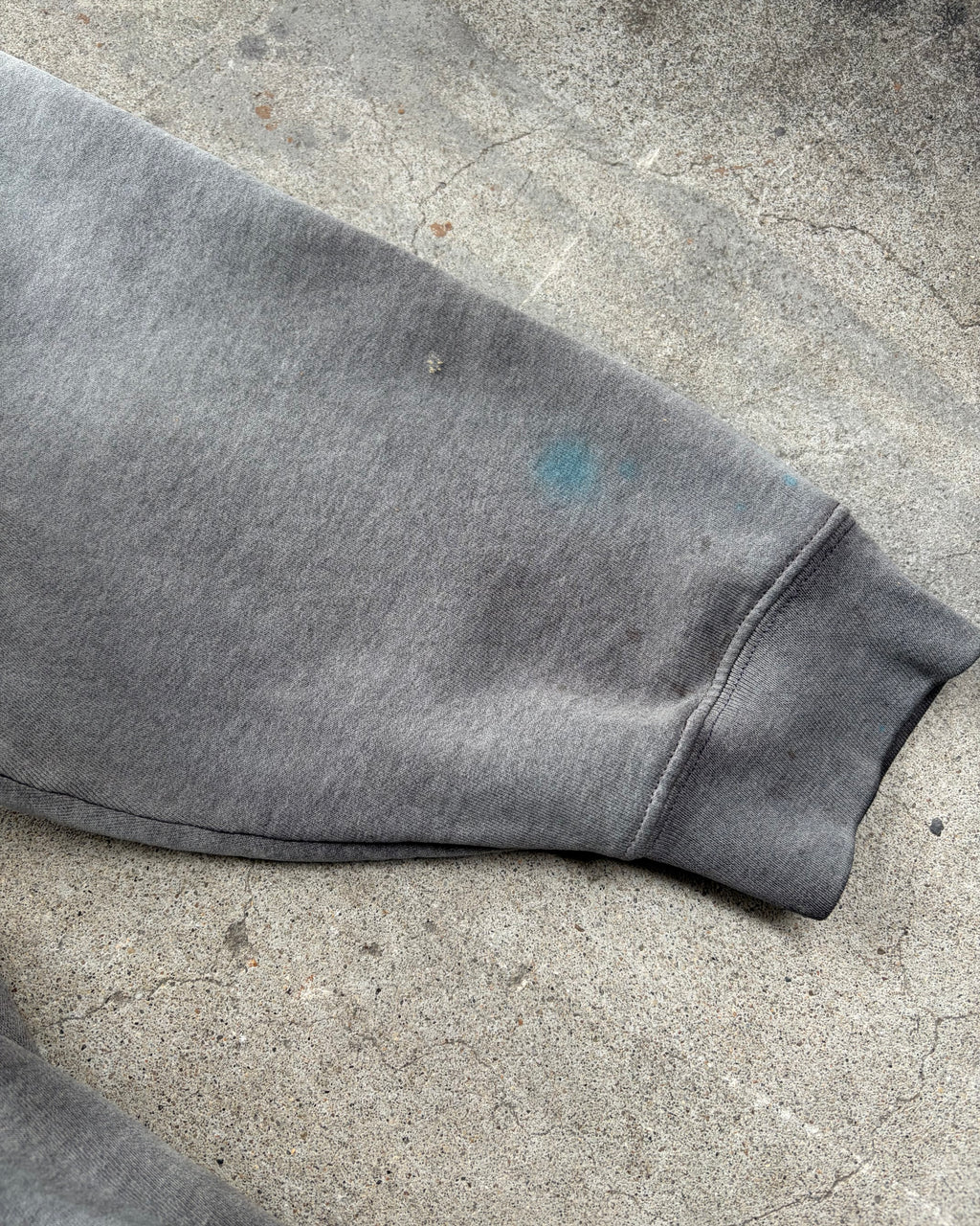 90-00’s “FOX” fade hoodie