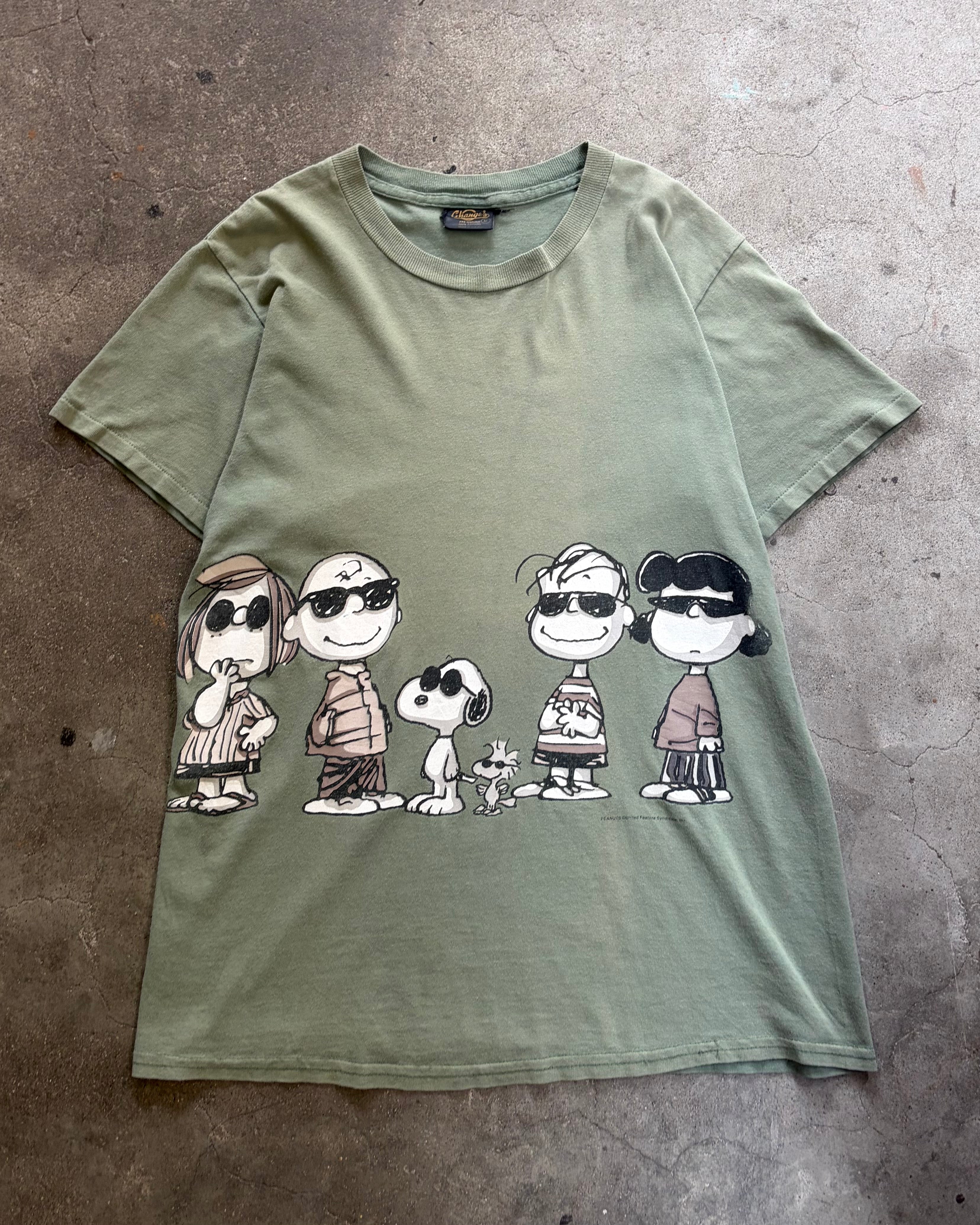 90’s PEANUTS
“SNOOPY” character t-shirt medium