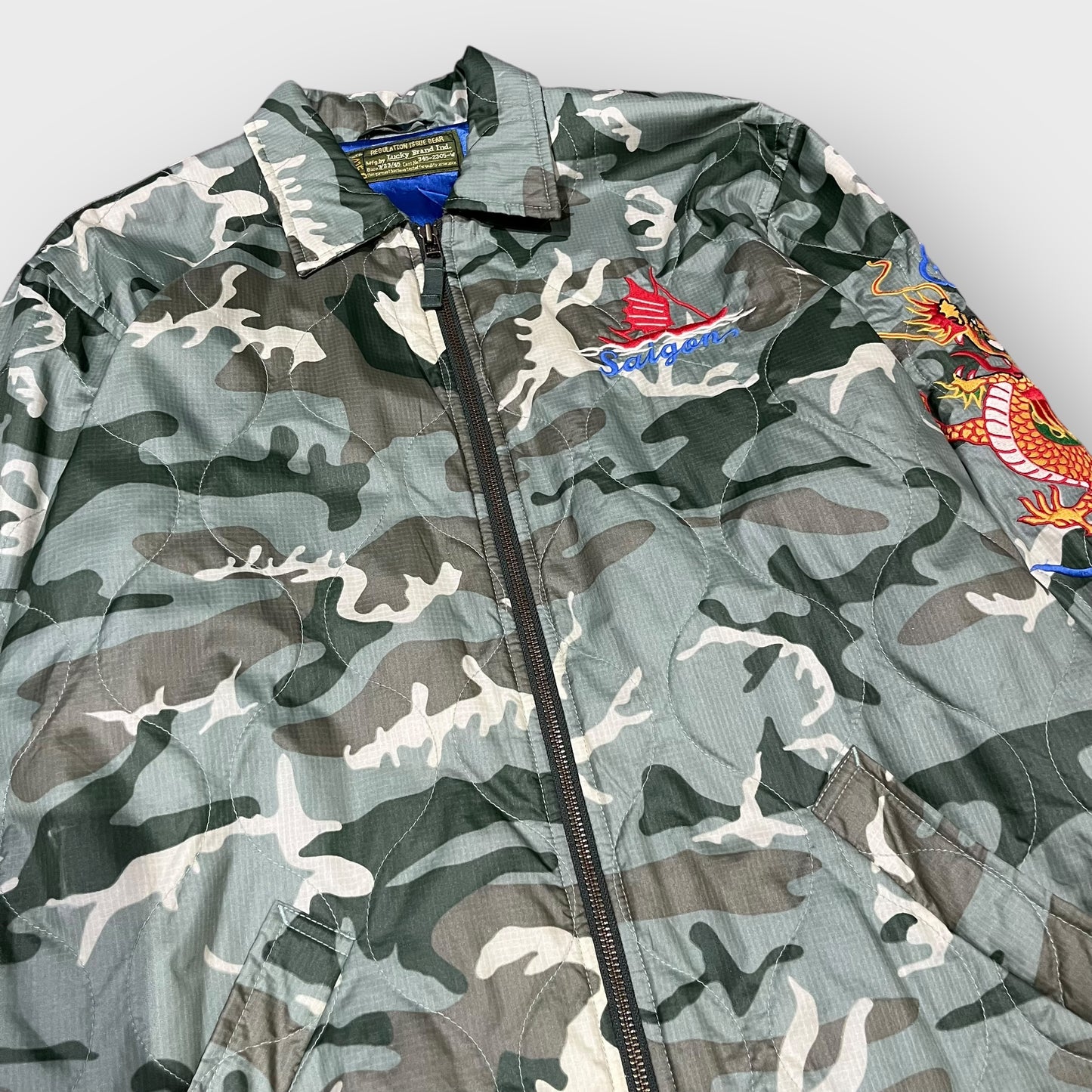 90’s-00’s “lucky brand” camouflage souvenir jacket