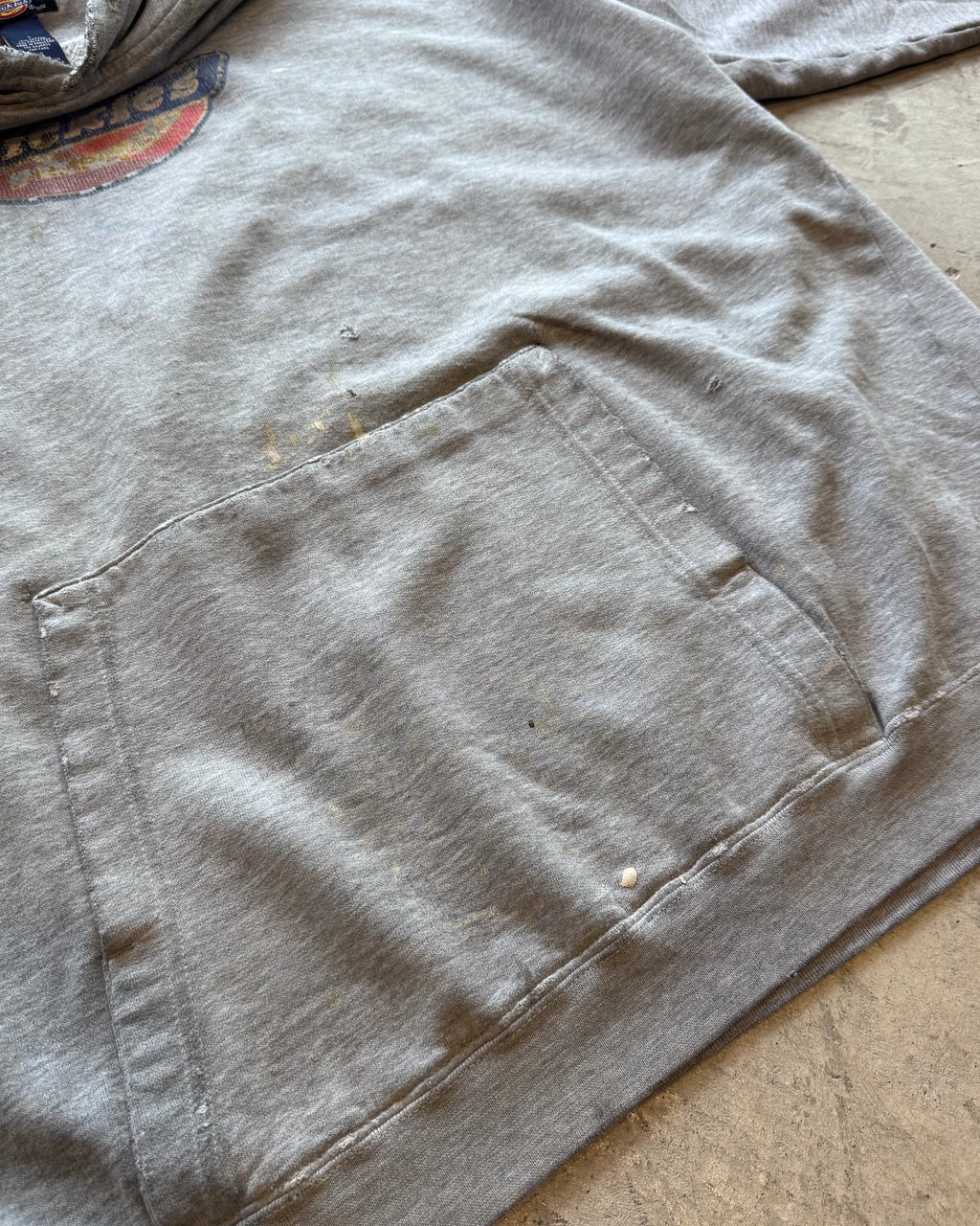 00’s “DICKIES”
faded damage pull-over hoodie LARGE