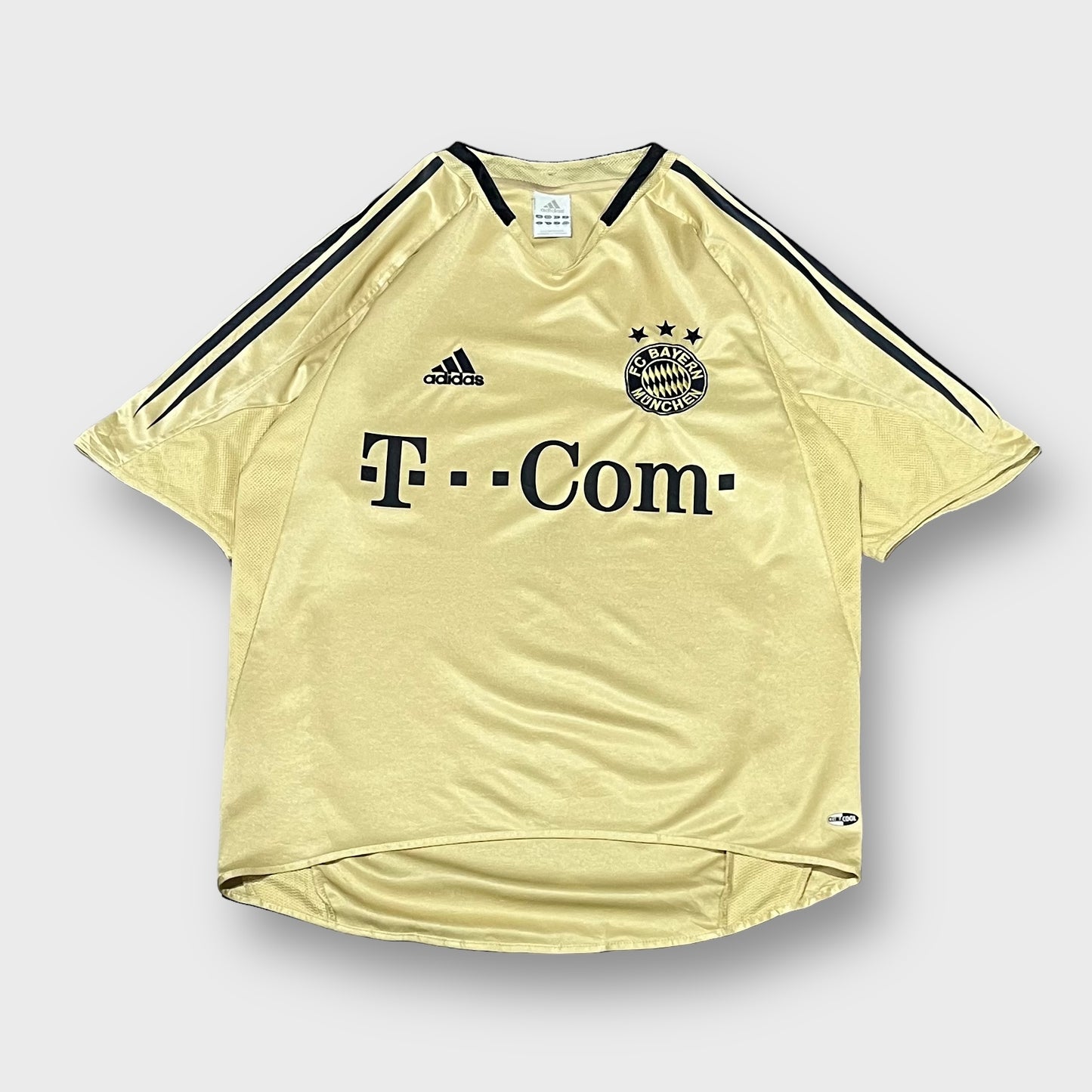 adidas “Bayern Munich” 2004-05  soccer shirt