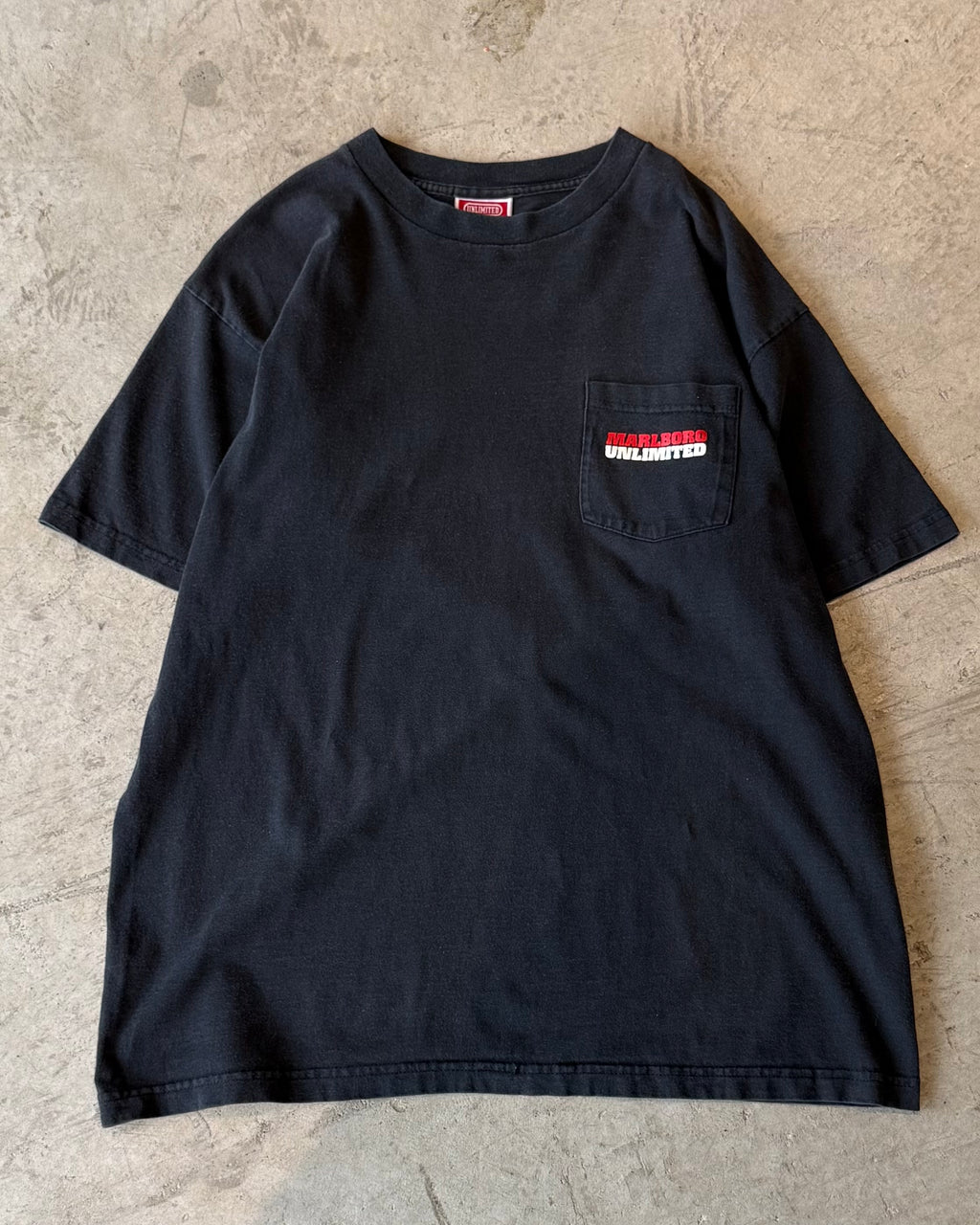 90's Marlboro
"LIZARD" company t-shirt
