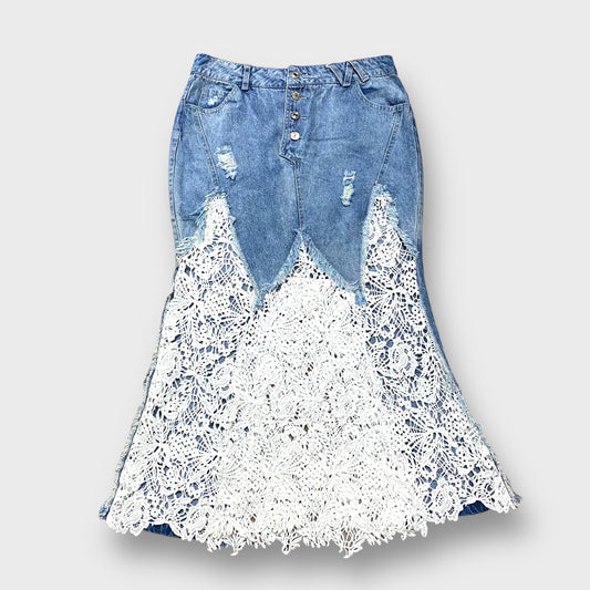 Lace design denim skirt