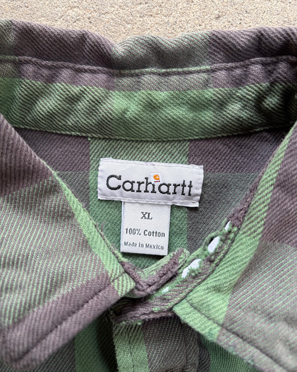 90-00’s “Carhartt” flannel shirt x-large