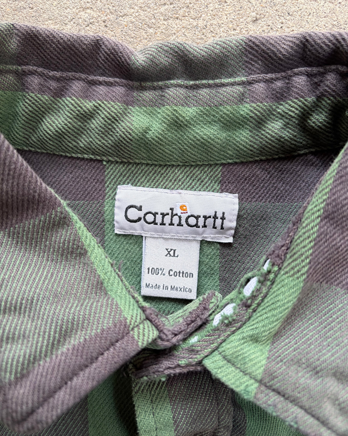 90-00’s “Carhartt” flannel shirt x-large
