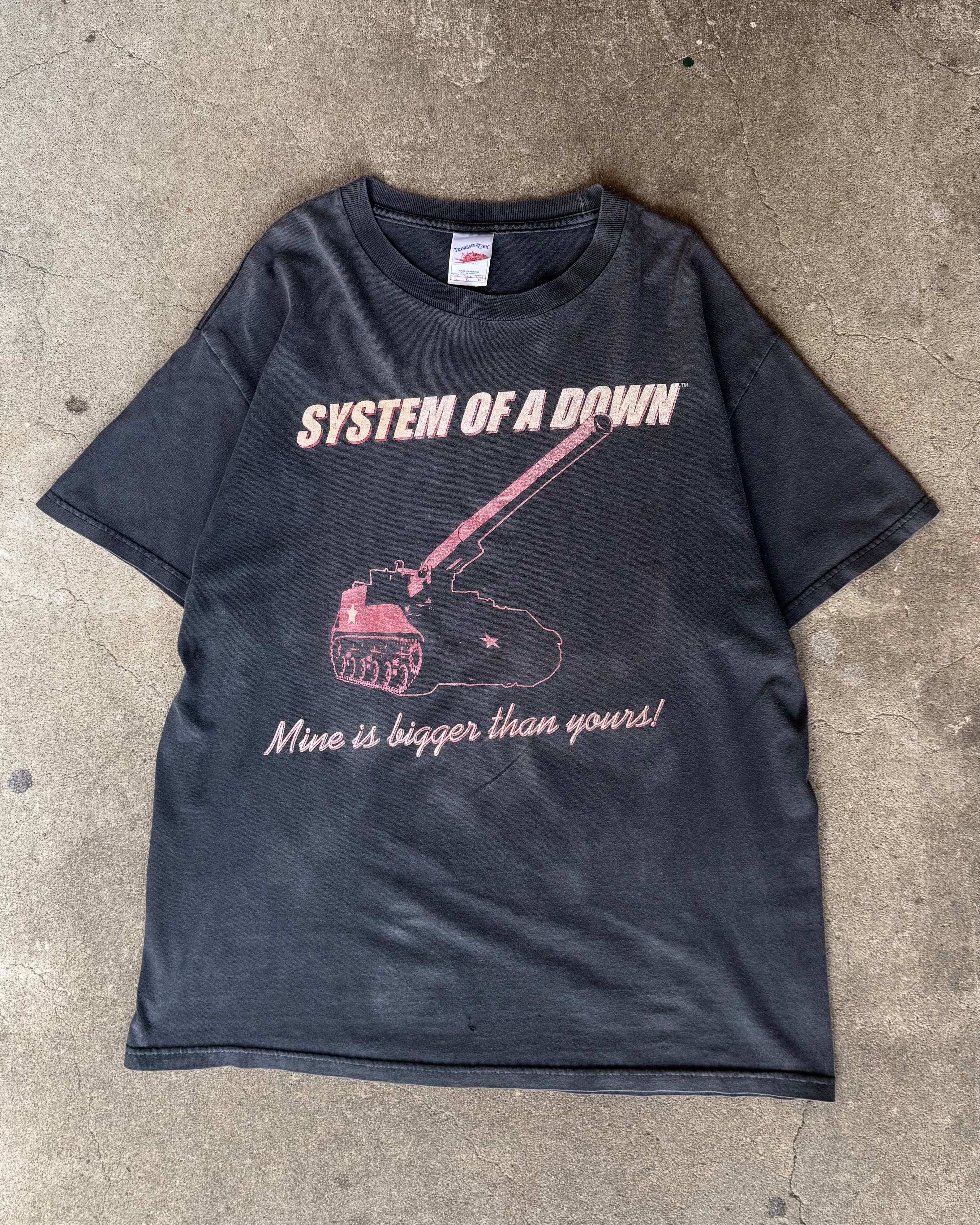 00’s “System of a Down” band t-shirt LARGE