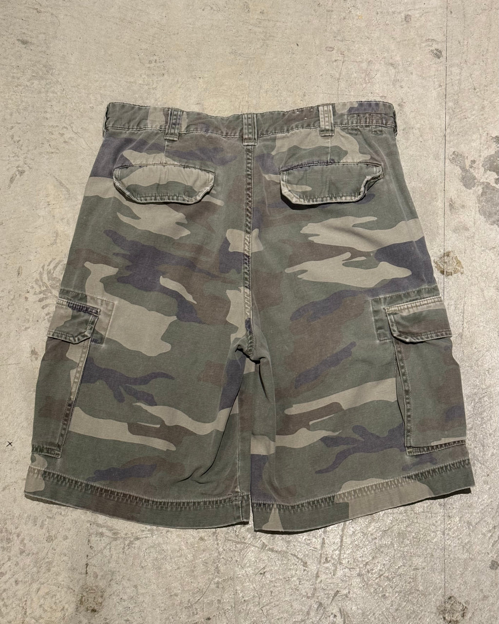 00’s “MOSSIMO” camouflage cargo short pants