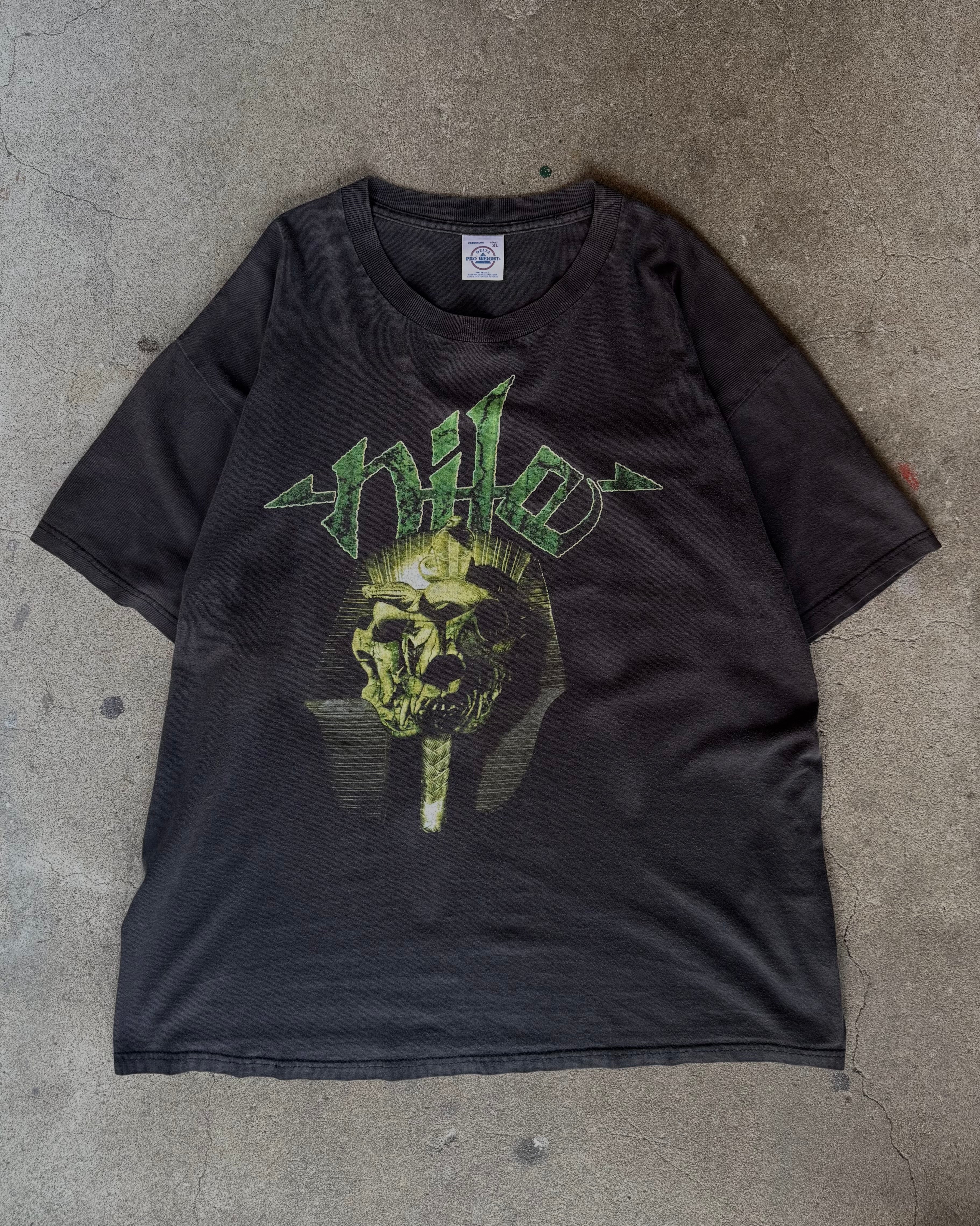 00’s Nile
“In Their Darkened Shrines” album t-shirt X-LARGE
